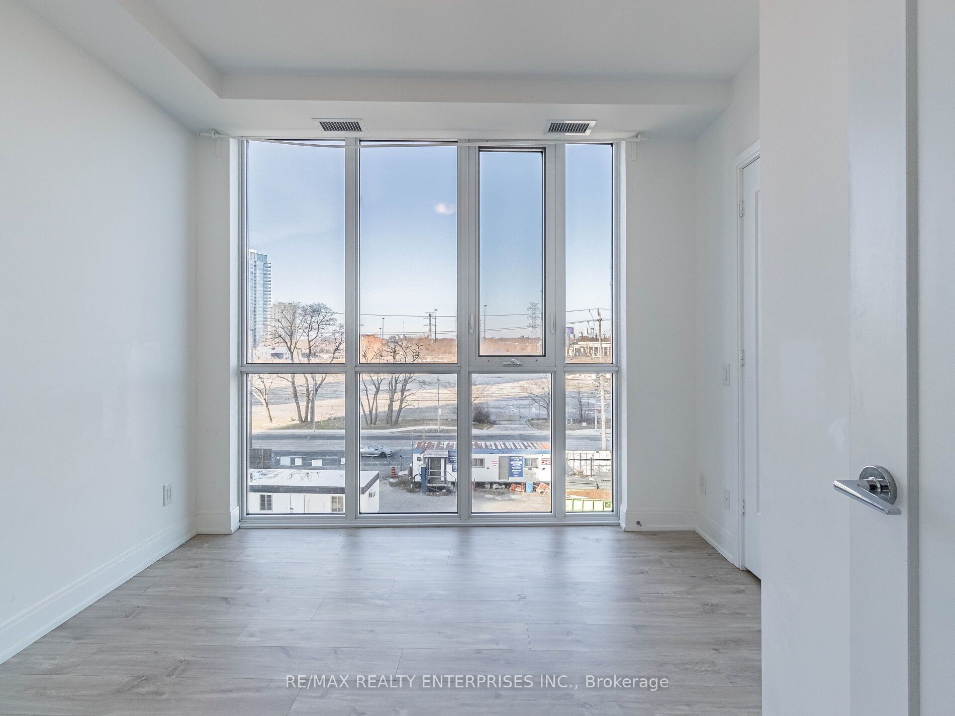 70 Annie Craig Drive #402