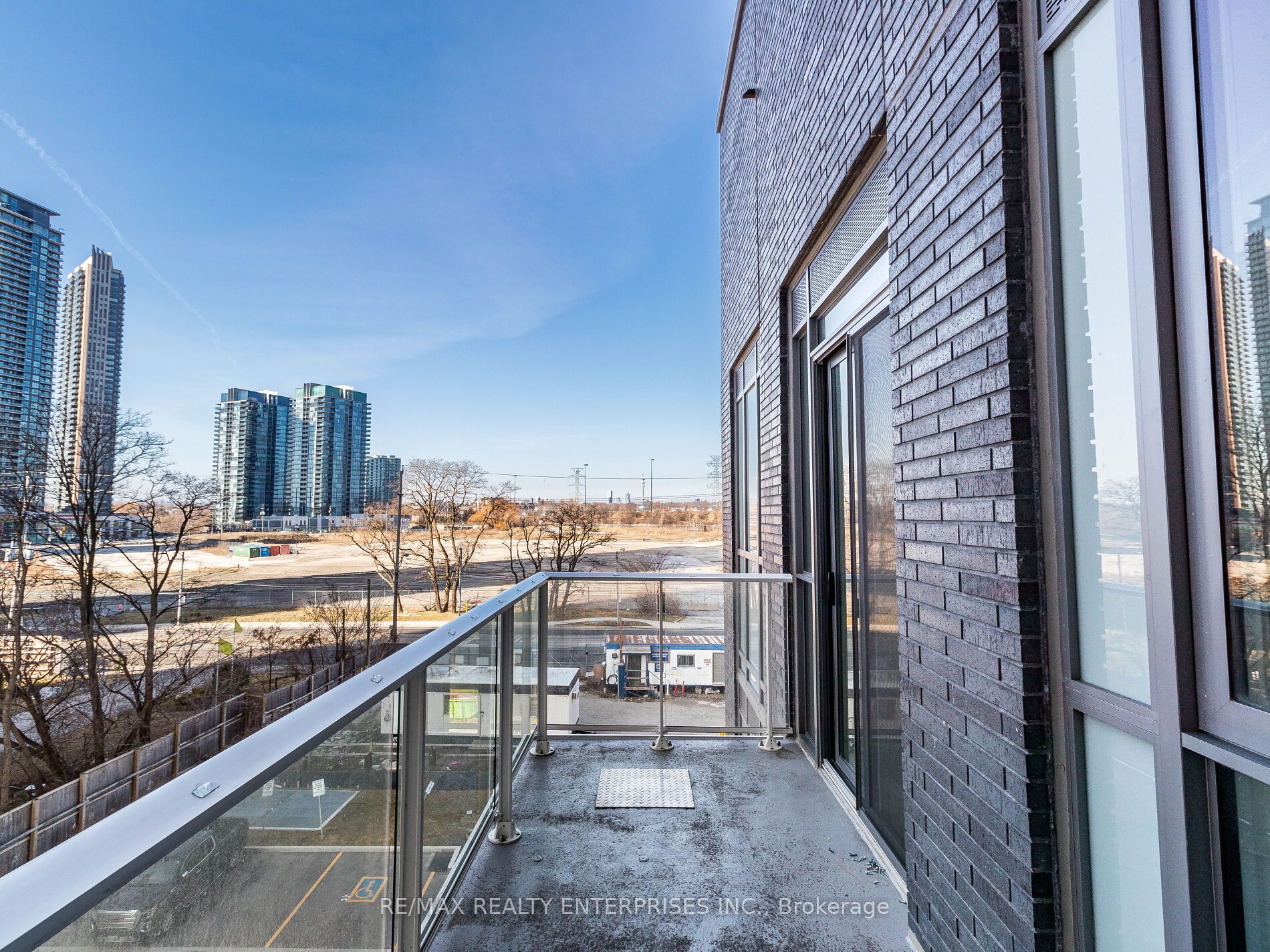 70 Annie Craig Drive #402