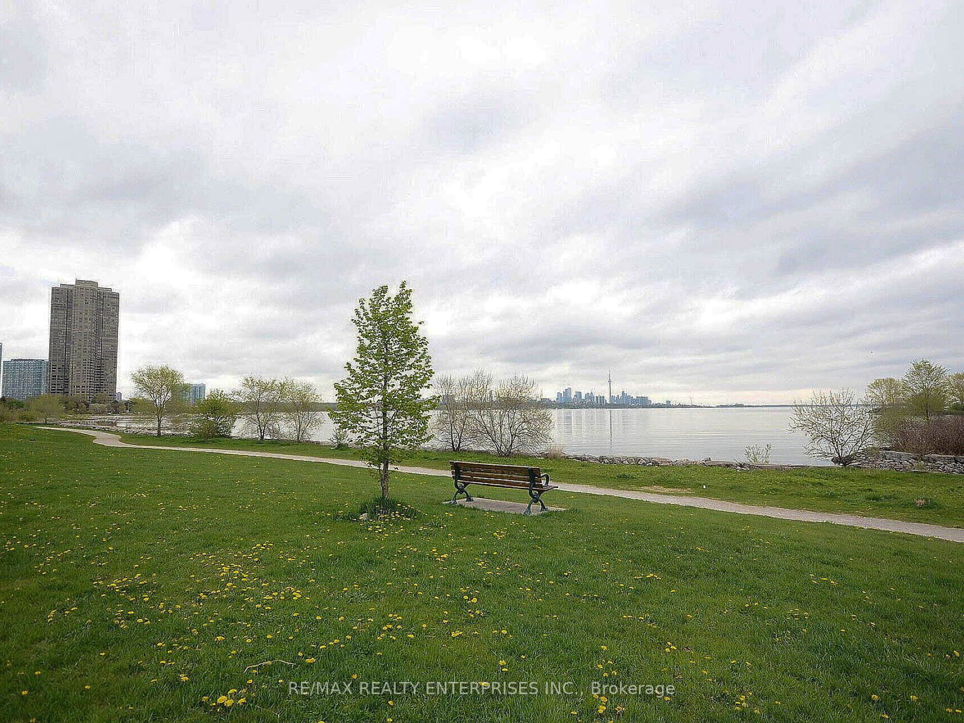 70 Annie Craig Drive #402