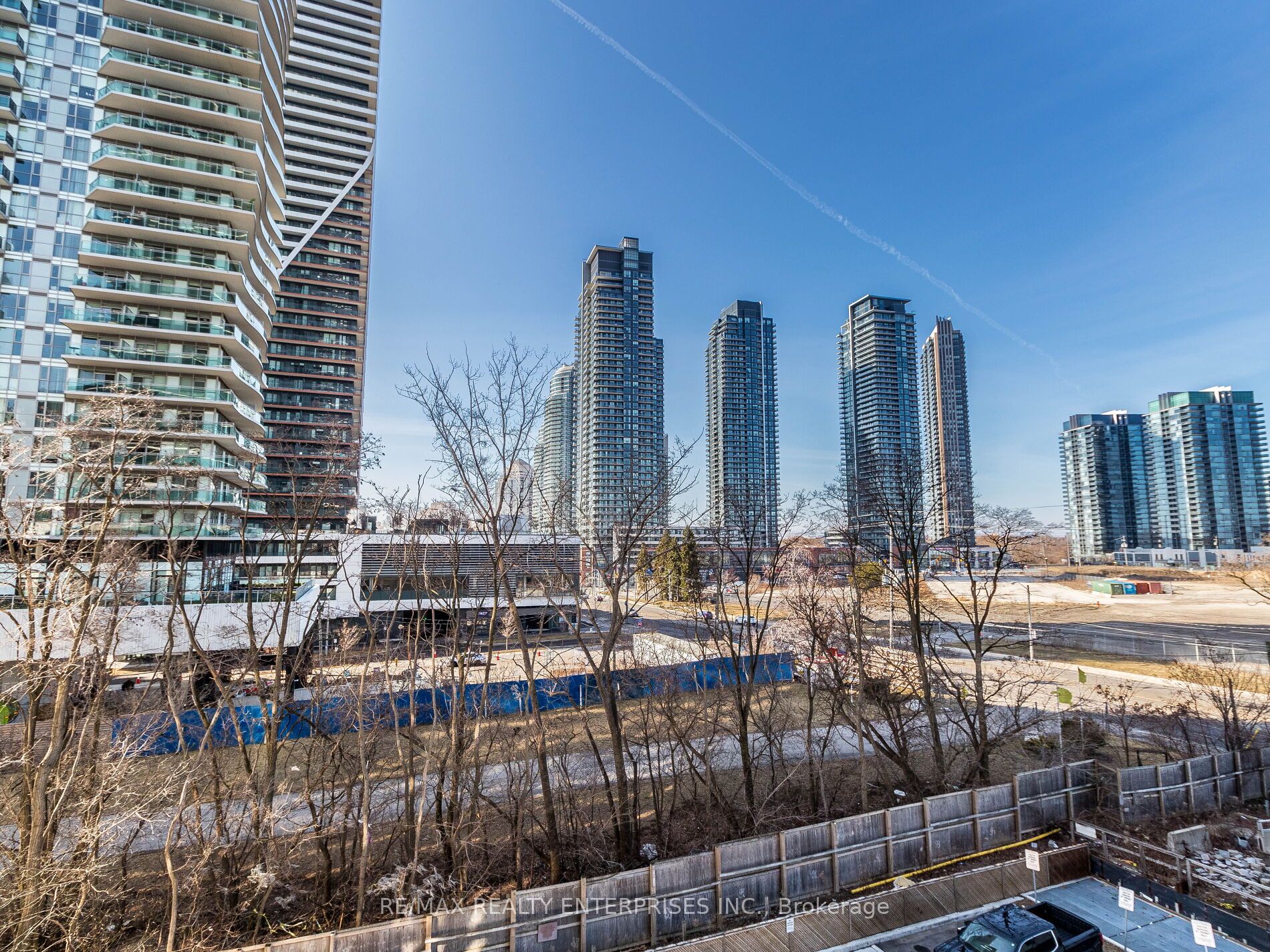 70 Annie Craig Drive #402