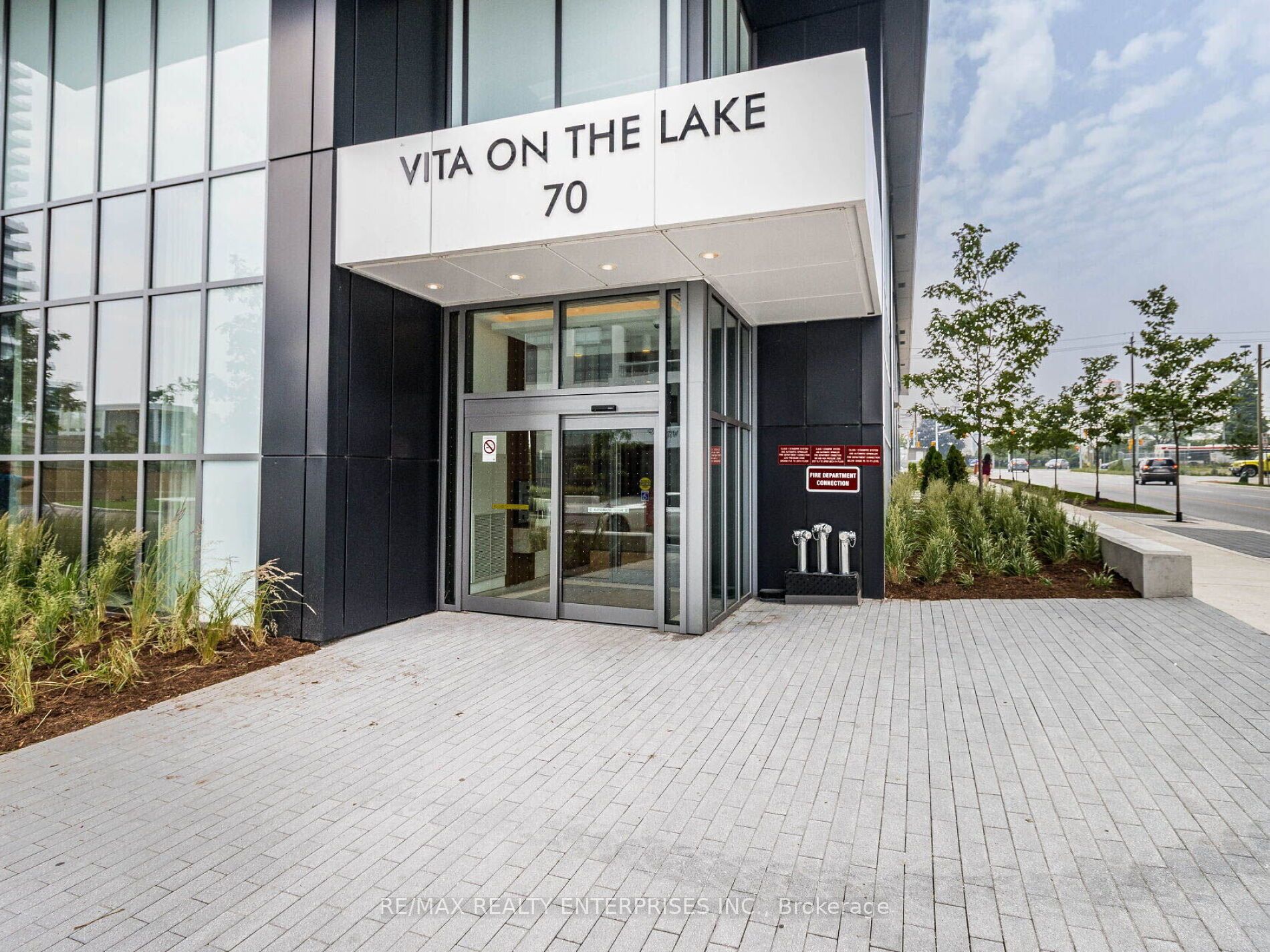 70 Annie Craig Drive #402
