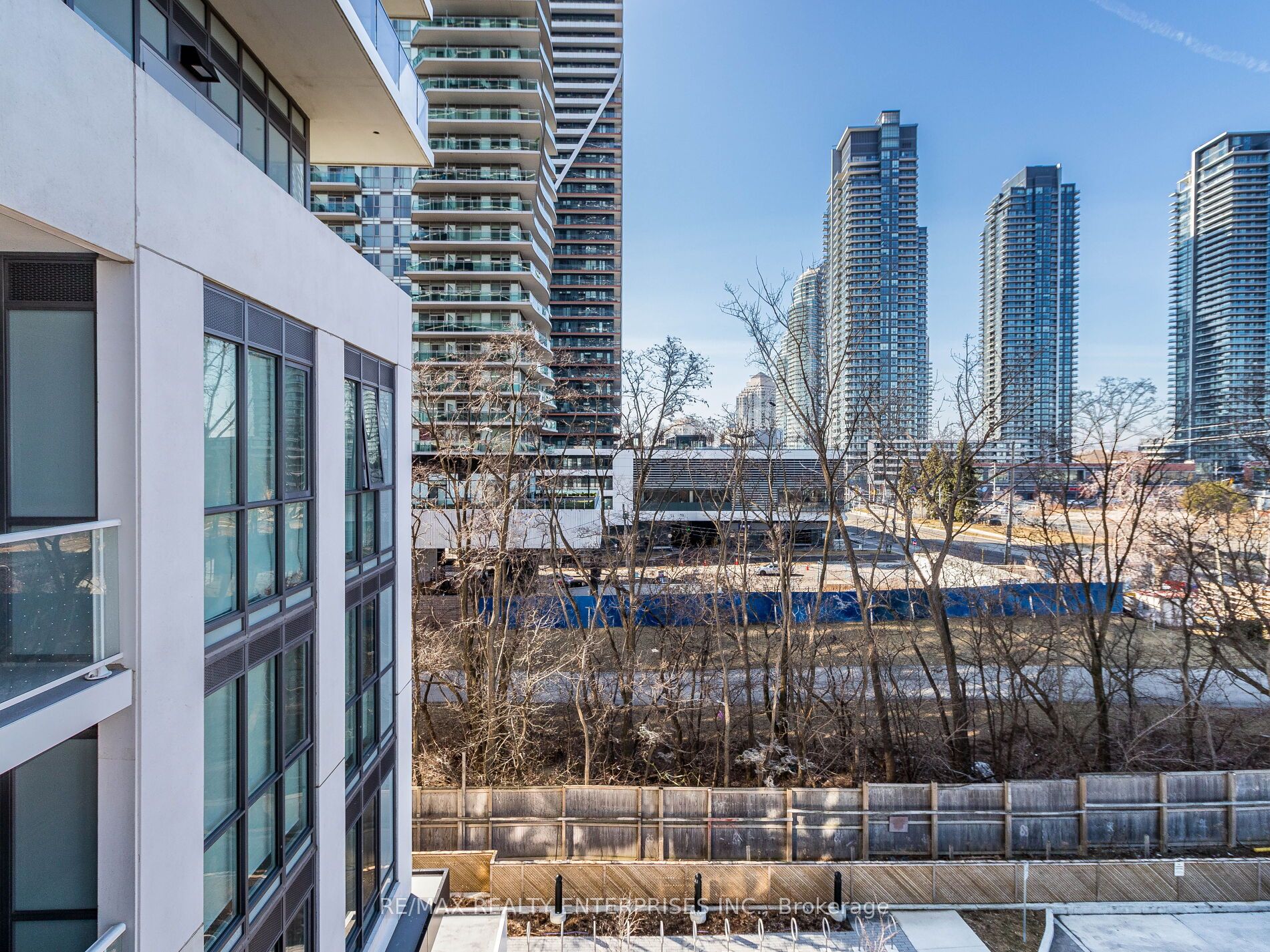 70 Annie Craig Drive #402
