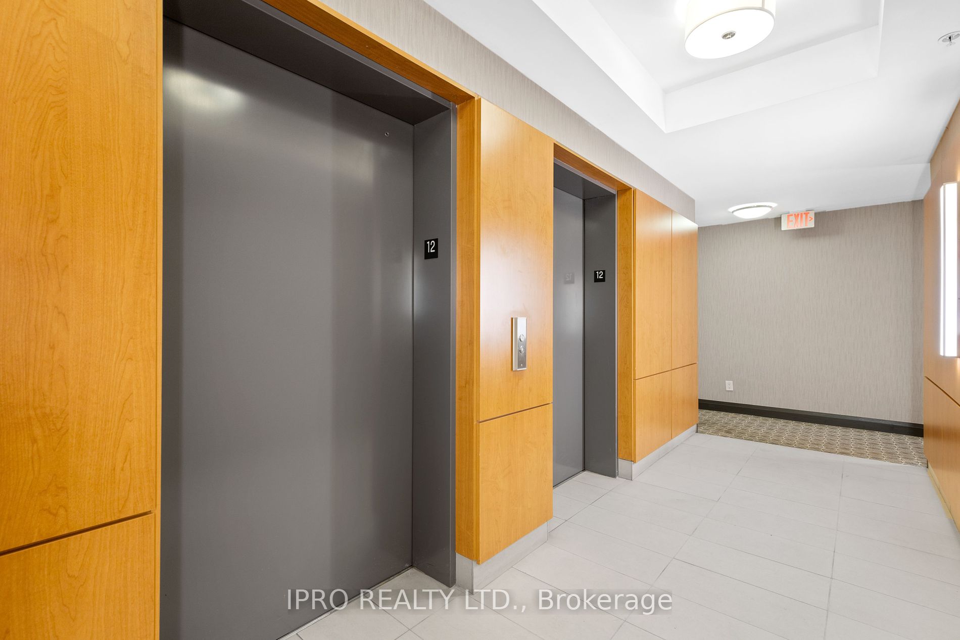 840 Queens Plate Dr, #1207