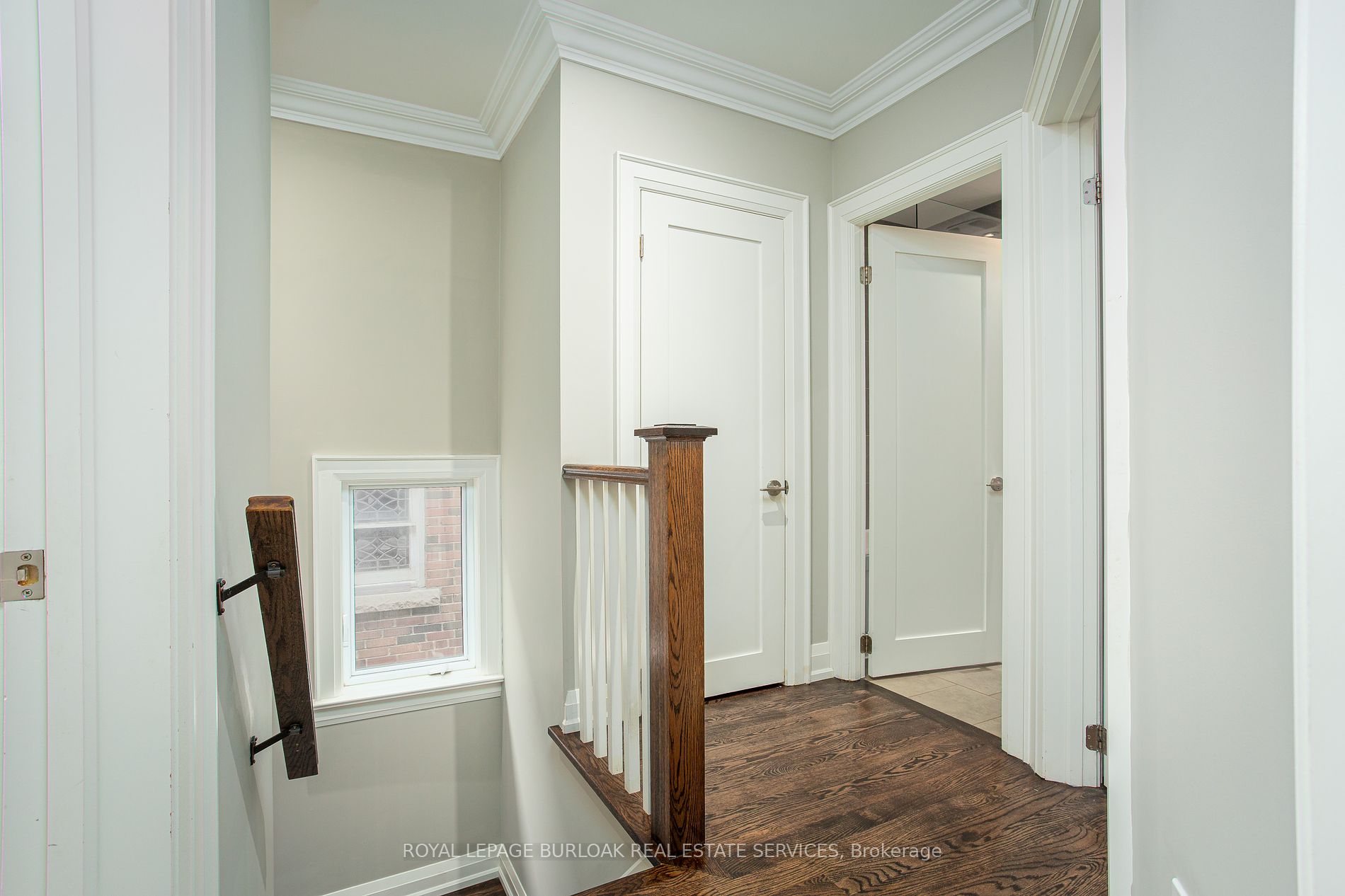8 Thornhill Avenue