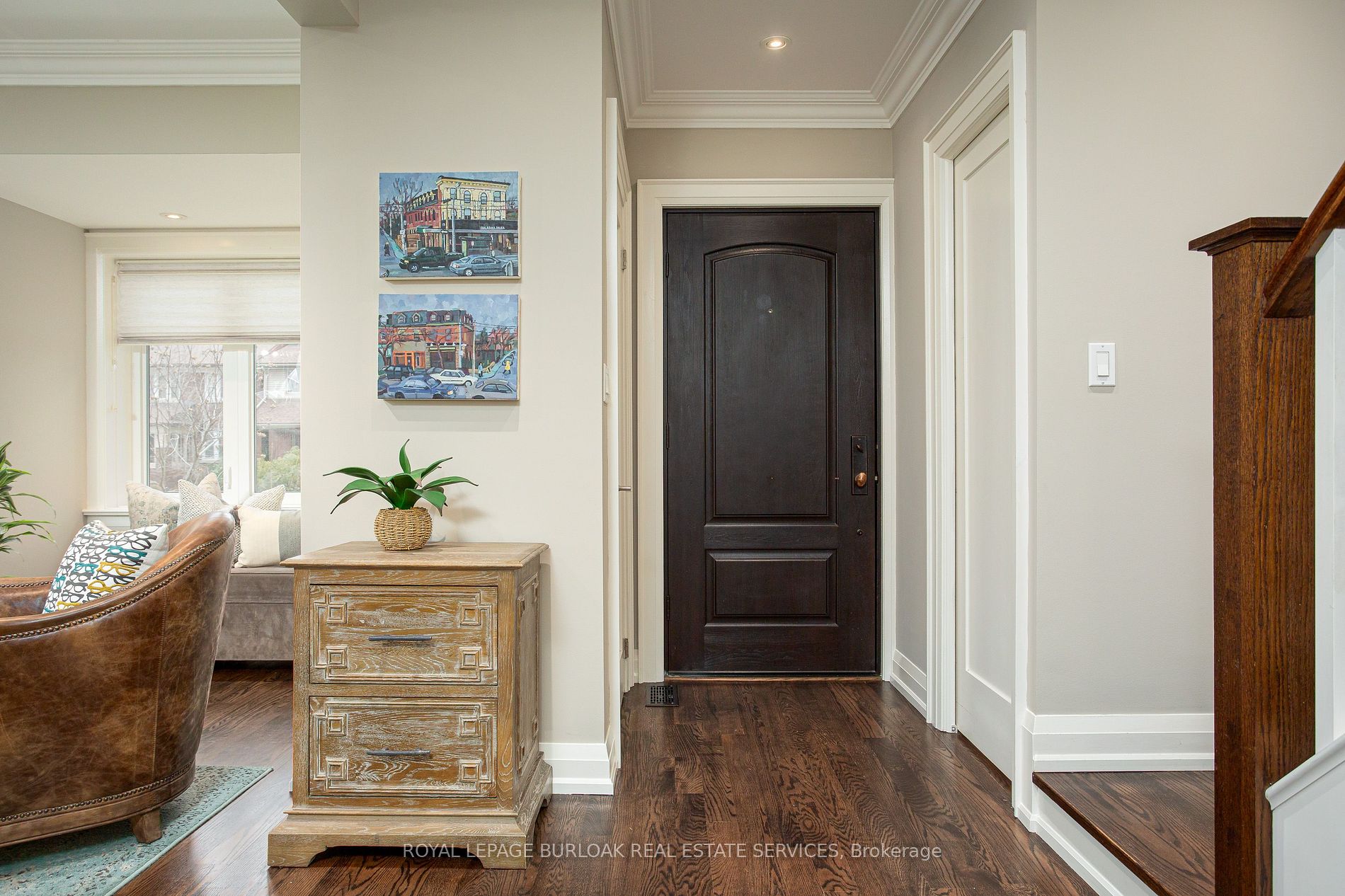 8 Thornhill Avenue