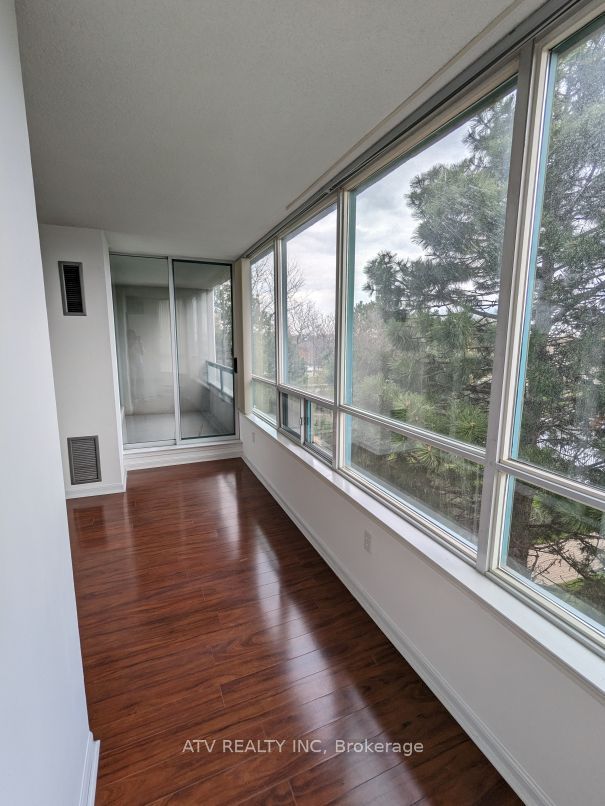 550 Webb Dr, #305