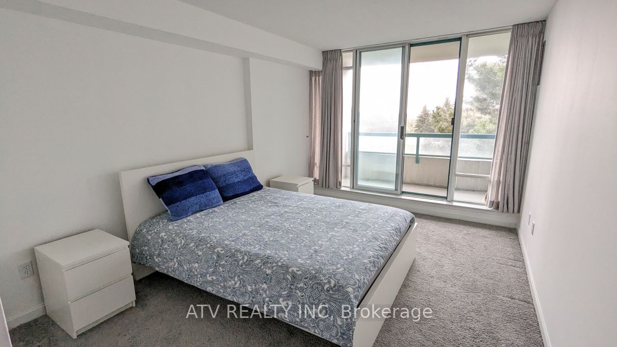 550 Webb Dr, #305