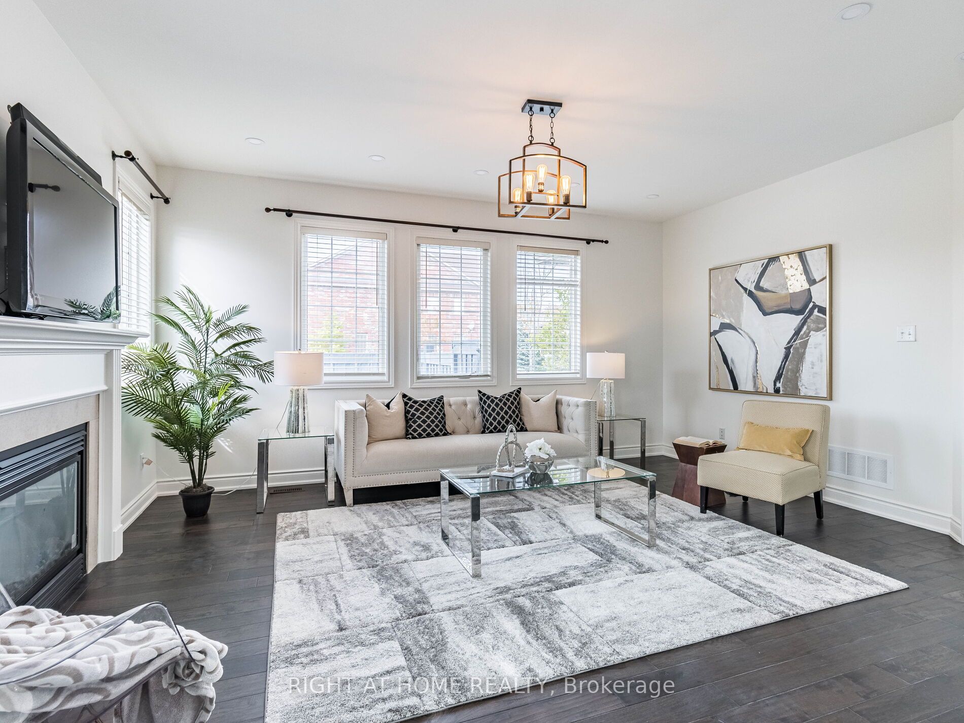 280 Wrigglesworth Cres
