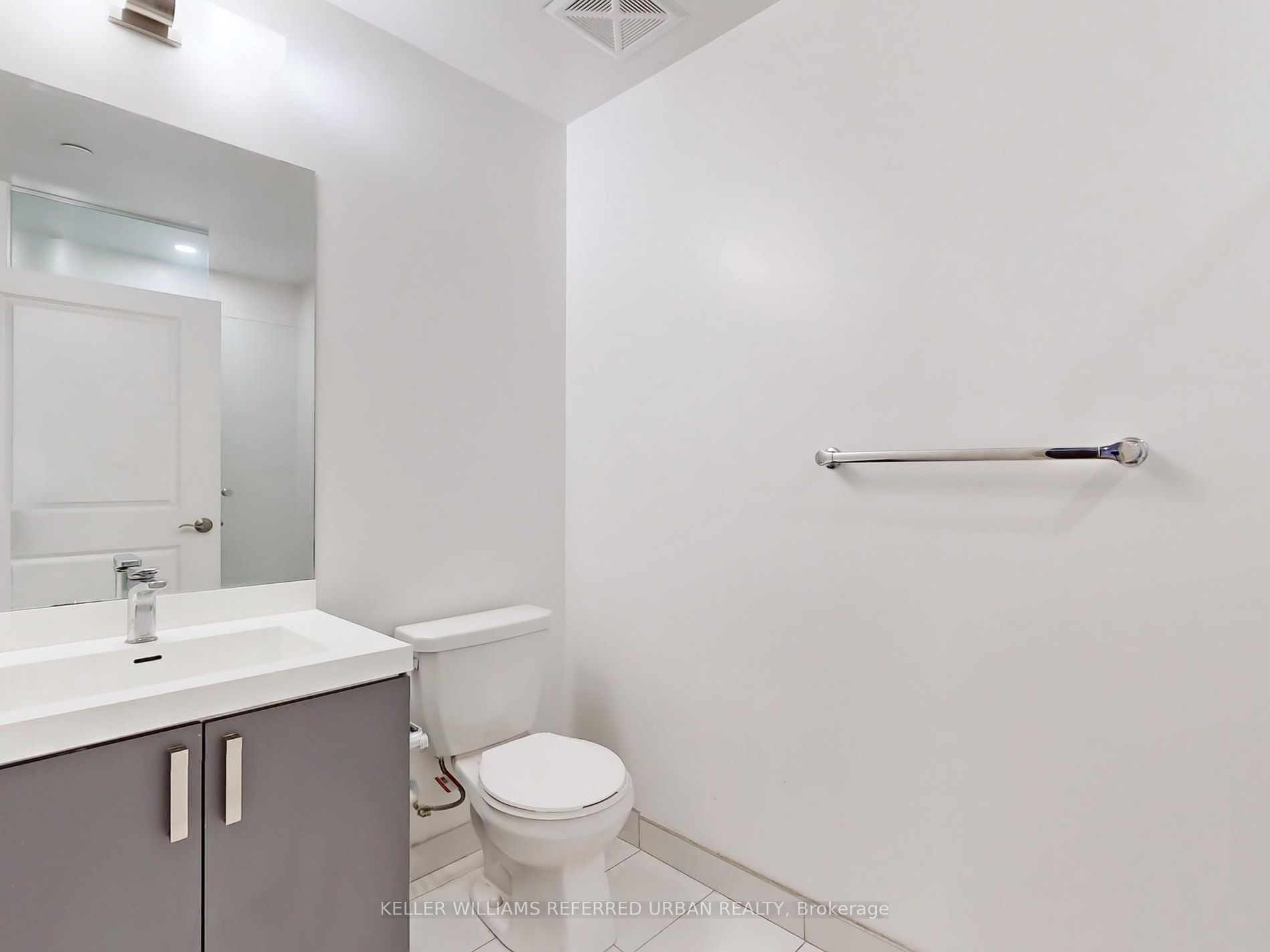 8 Nahani Way #3403