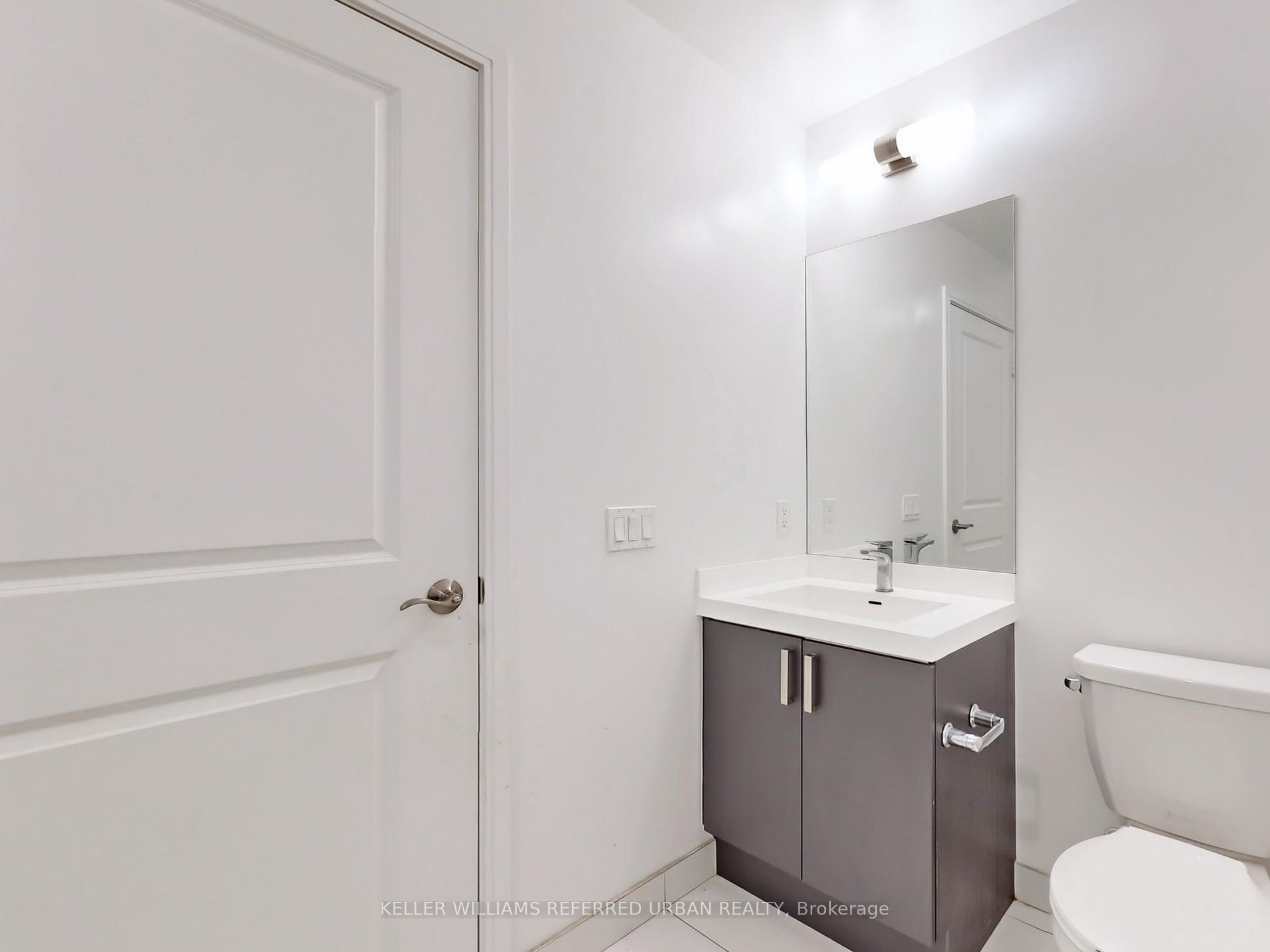8 Nahani Way #3403