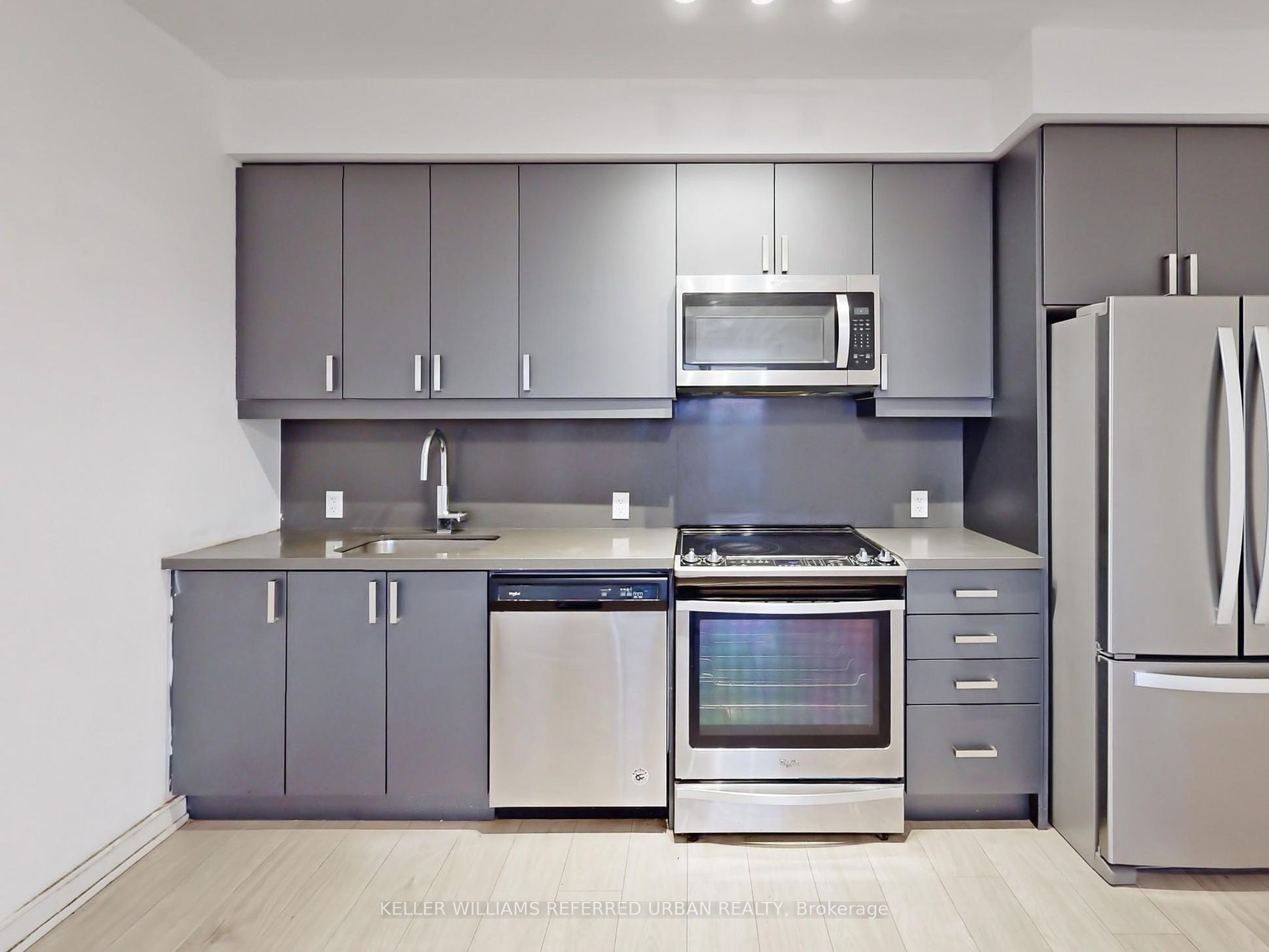 8 Nahani Way #3403