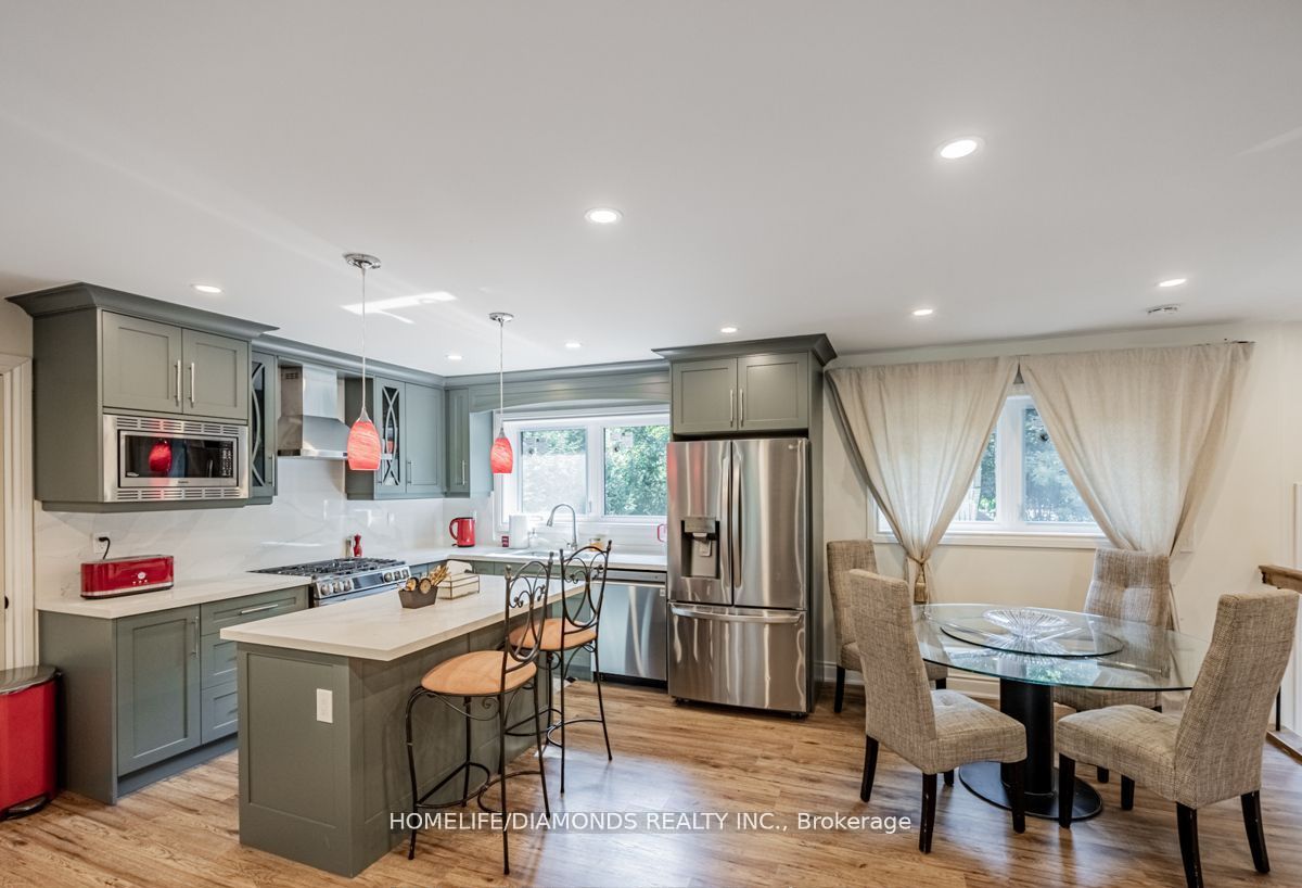 208 Glen Oak Dr