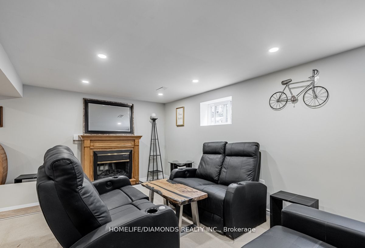 208 Glen Oak Dr