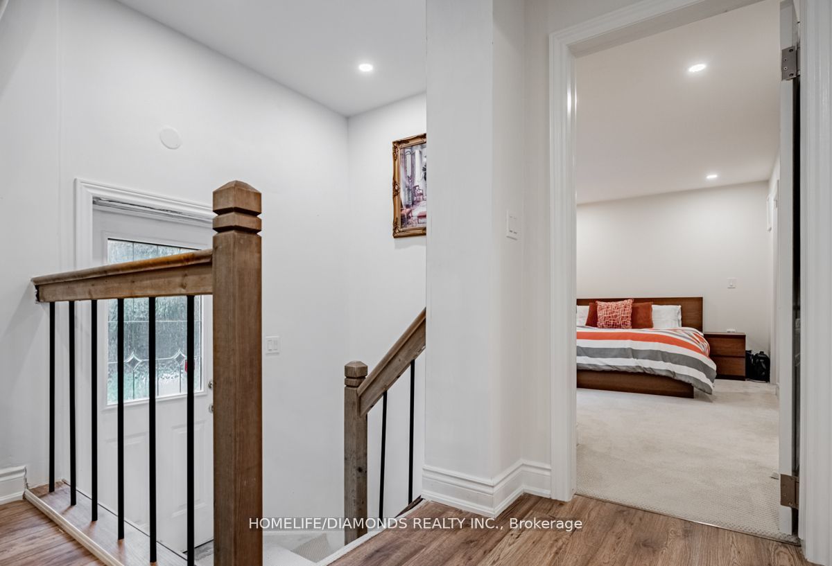 208 Glen Oak Dr