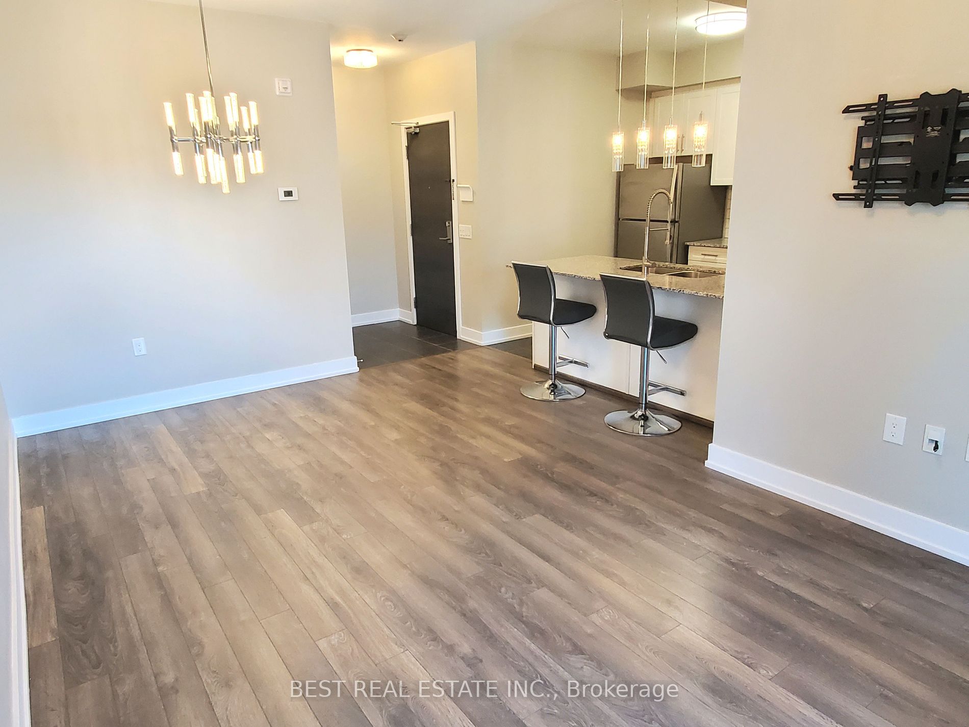 2388 Khalsa Gate, #304