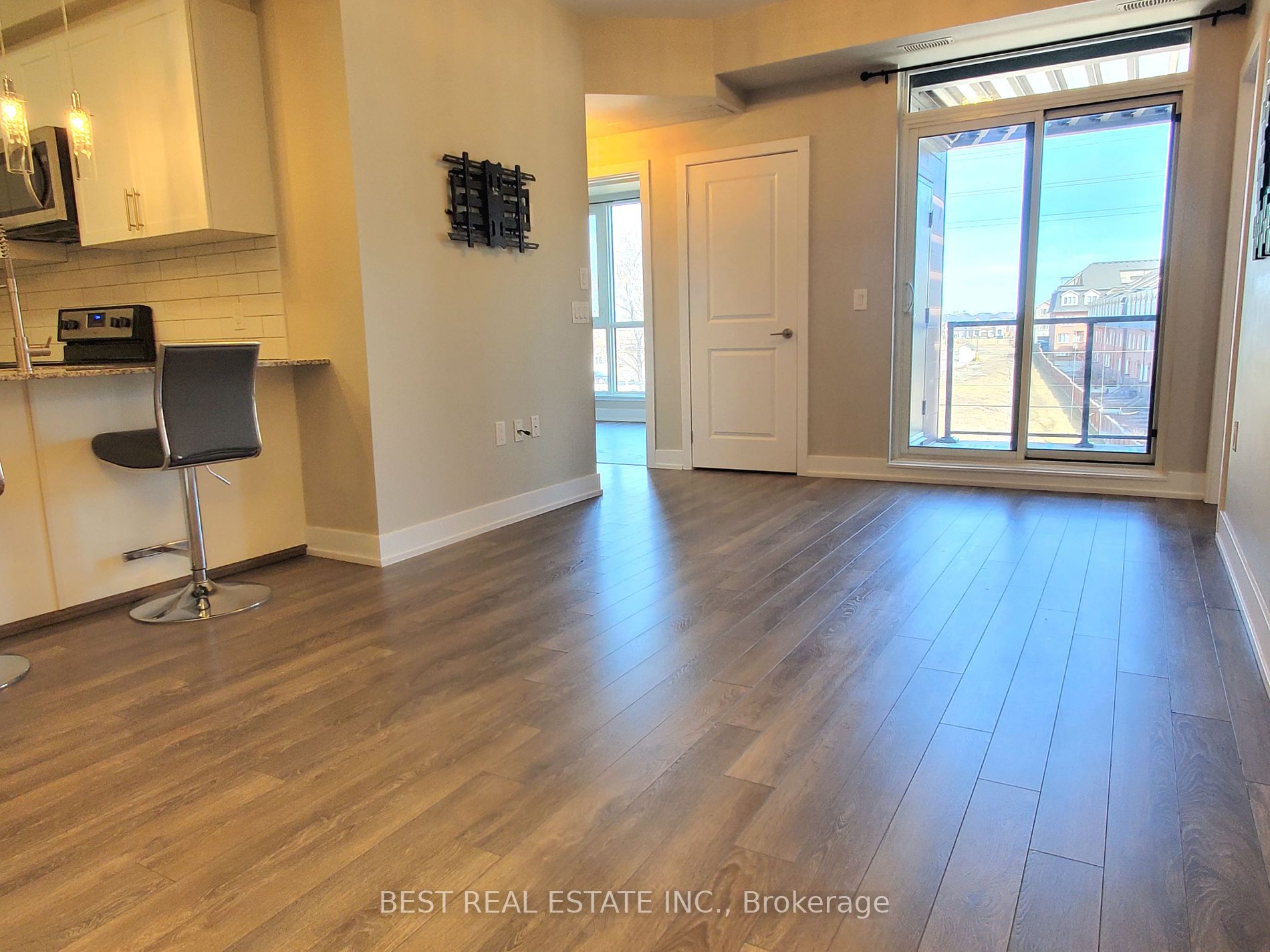 2388 Khalsa Gate, #304