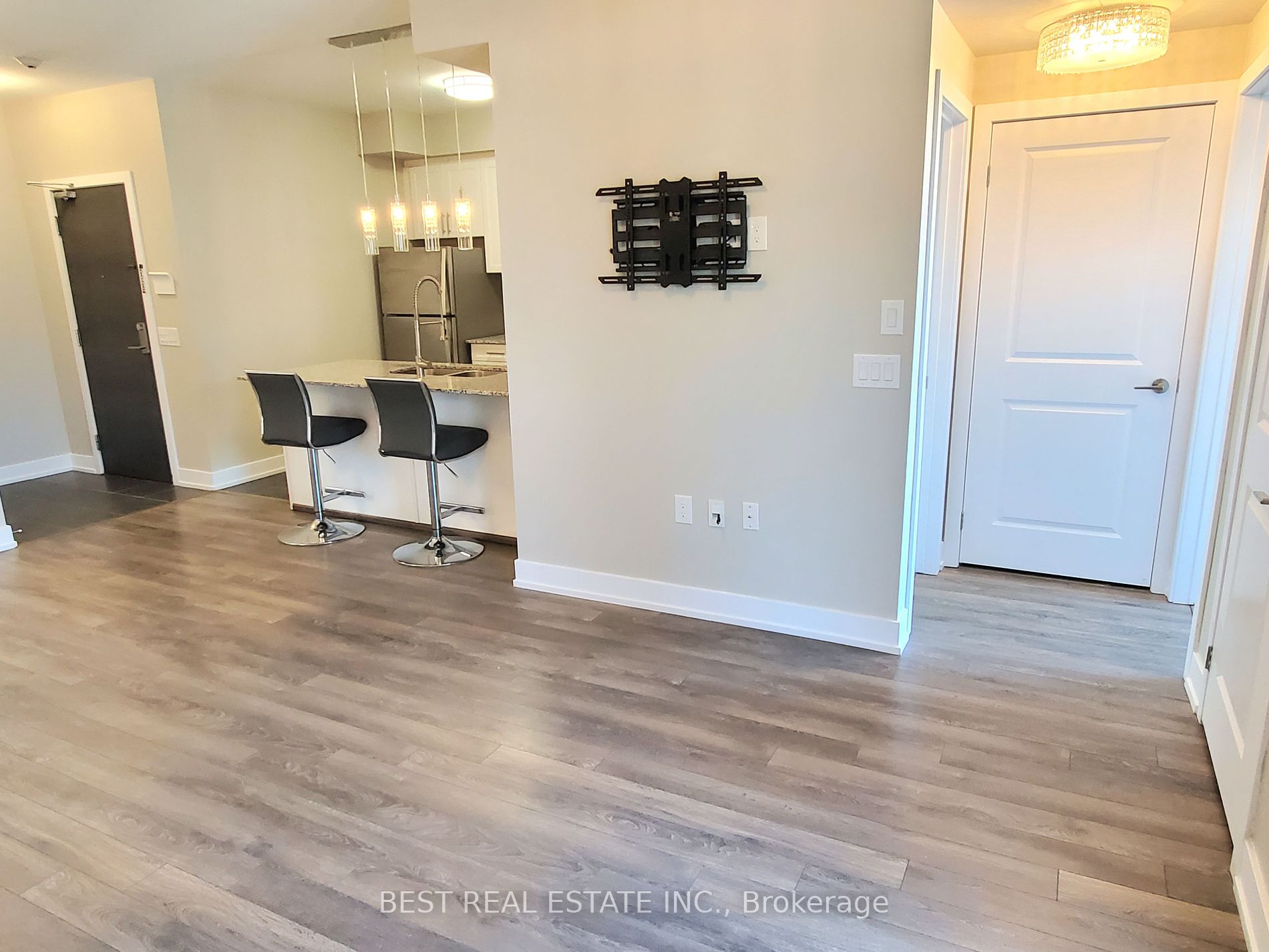 2388 Khalsa Gate, #304
