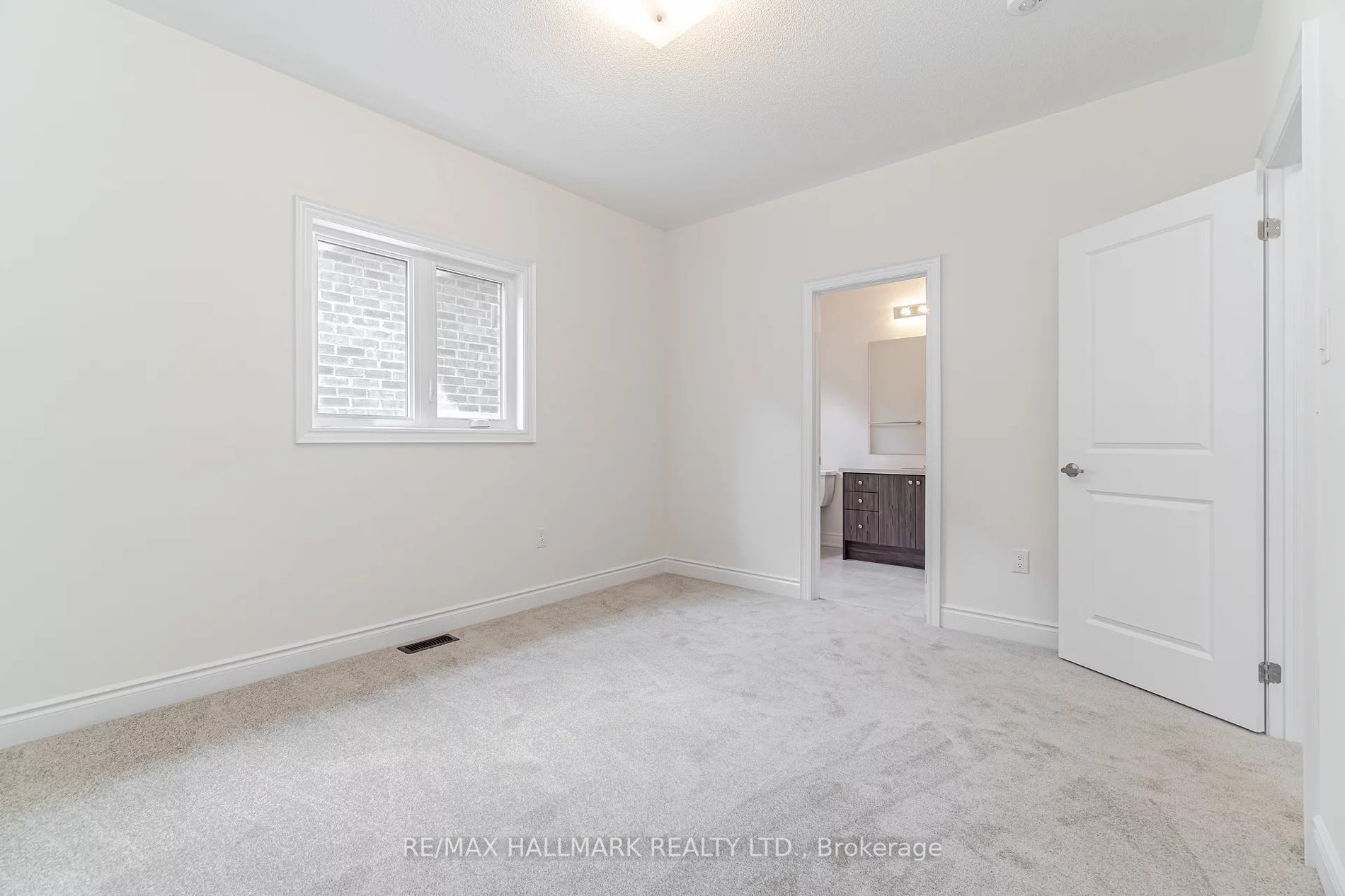 46 Dotchson Ave