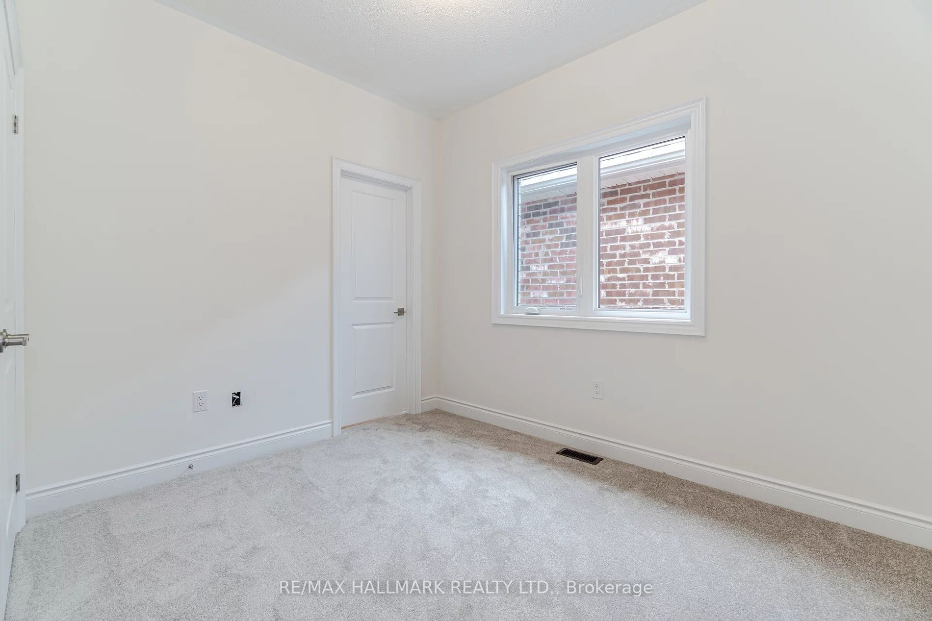 46 Dotchson Ave