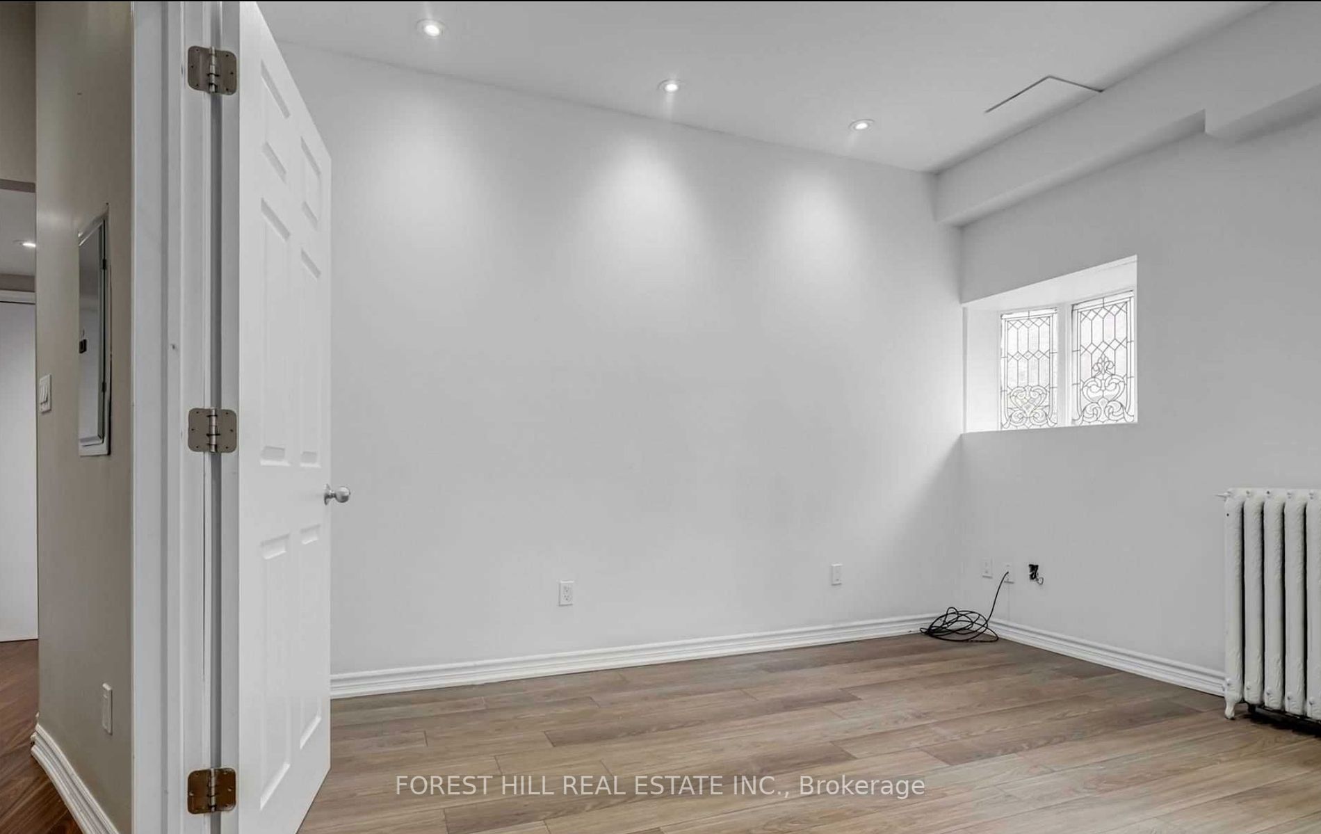 11 Laxton Avenue #101