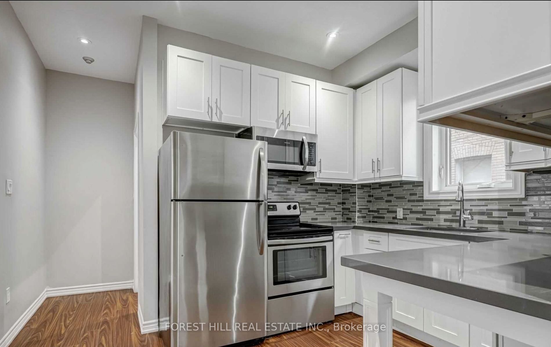 11 Laxton Avenue #101