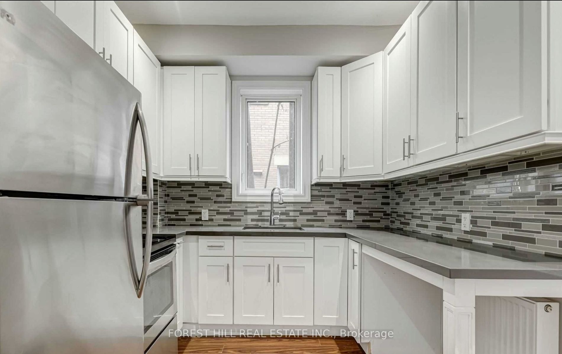 11 Laxton Avenue #101