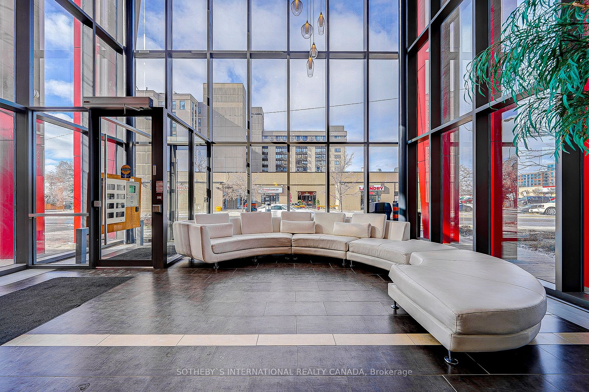 15 James Finlay Way #712