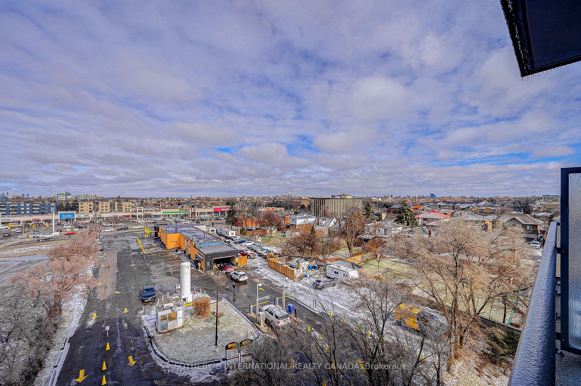 15 James Finlay Way #712