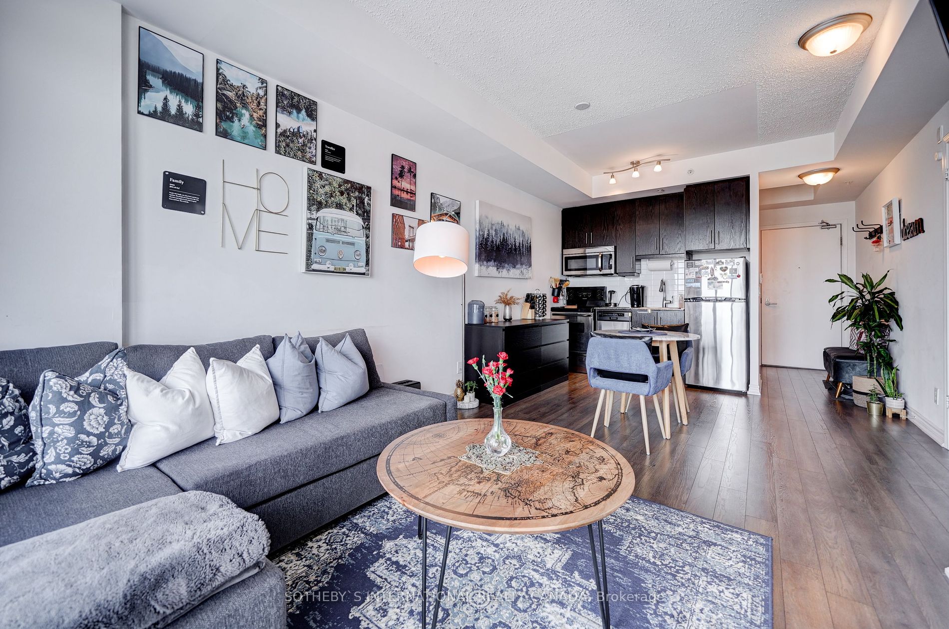 15 James Finlay Way #712