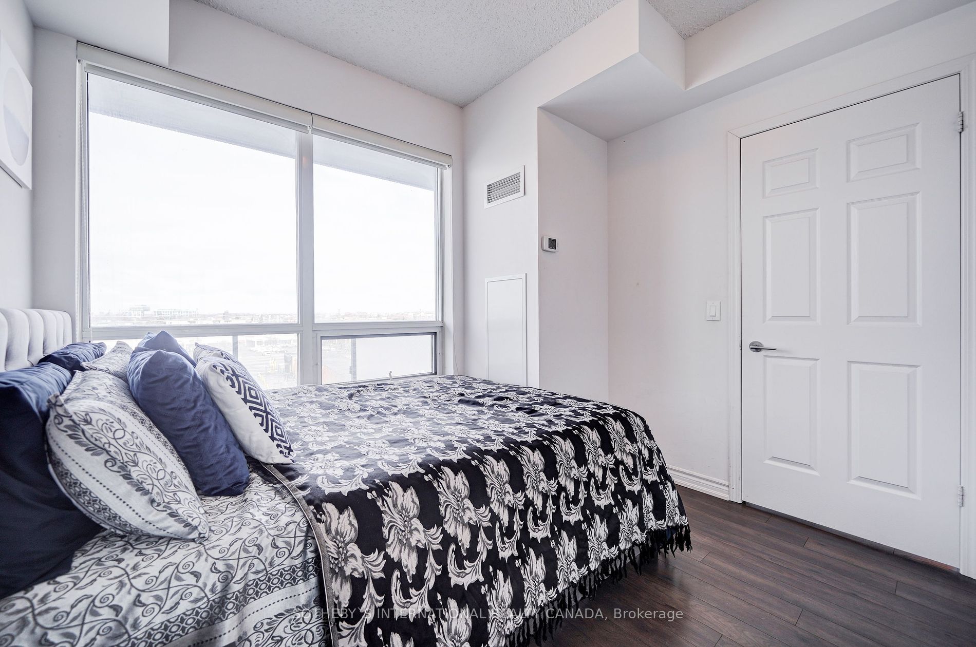 15 James Finlay Way #712