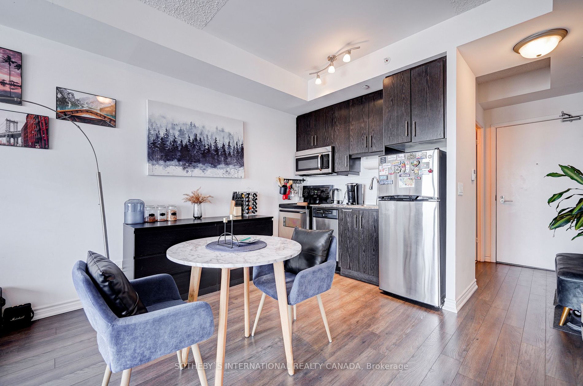15 James Finlay Way #712