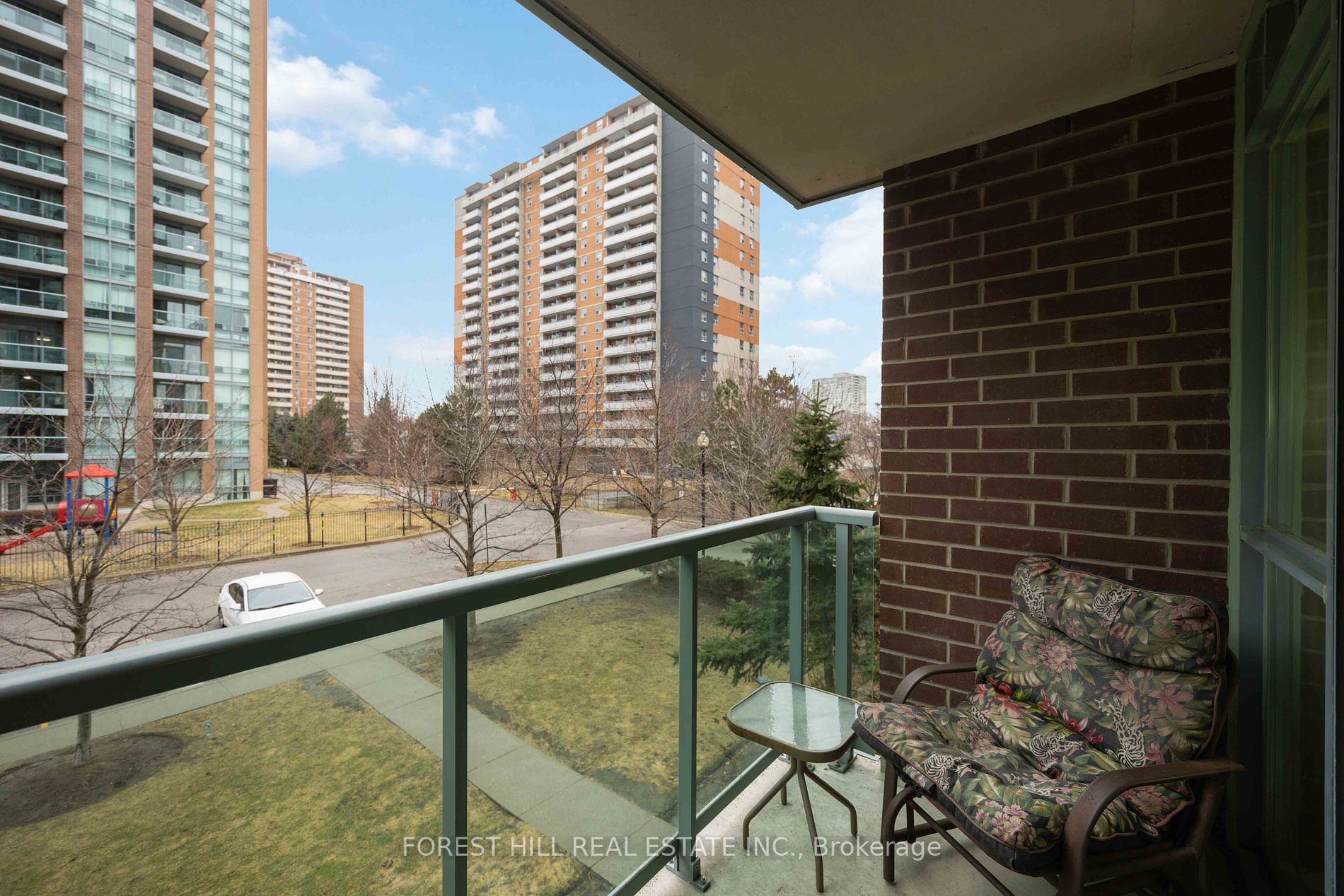 7 Michael Power Pl, #201