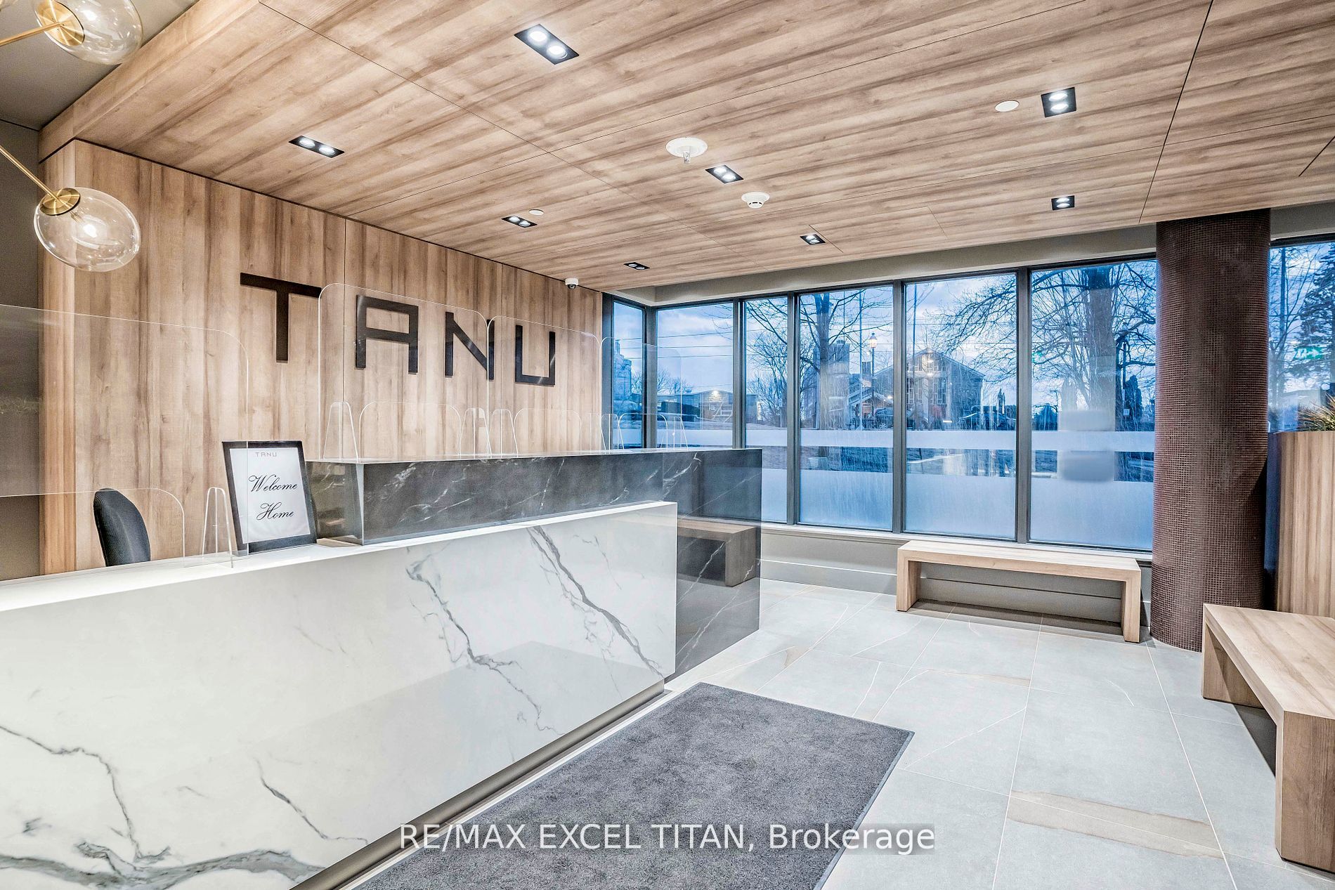 21 Park St E, #1705
