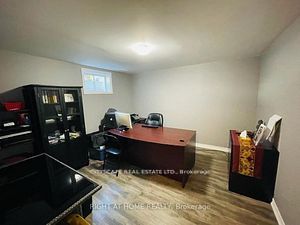 271 Thompson Rd