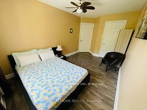 271 Thompson Rd