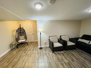 271 Thompson Rd
