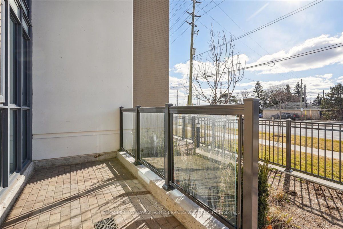 509 Dundas St W, #103