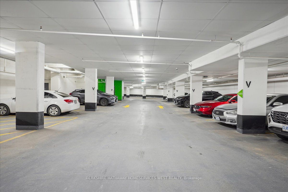 509 Dundas St W, #103
