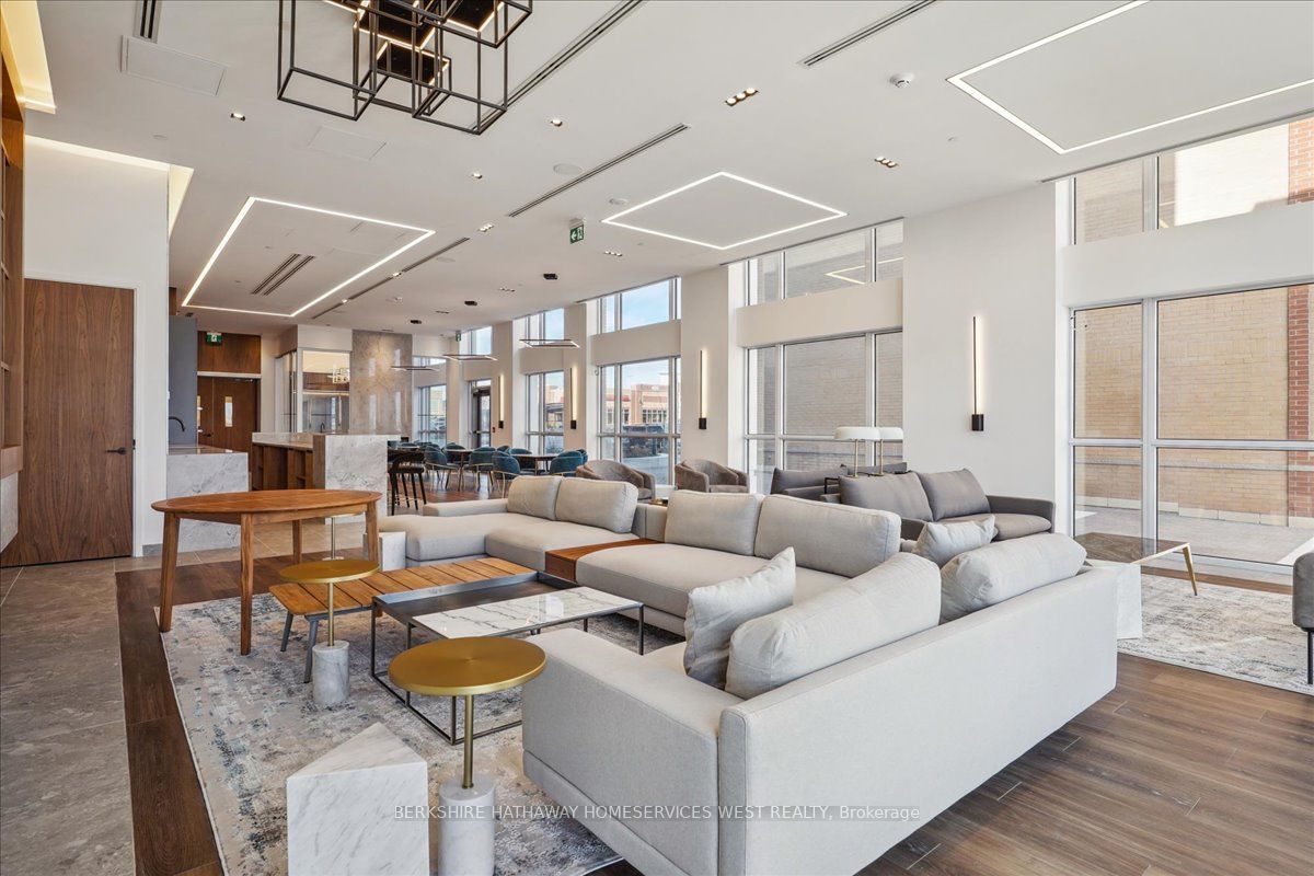 509 Dundas St W, #103