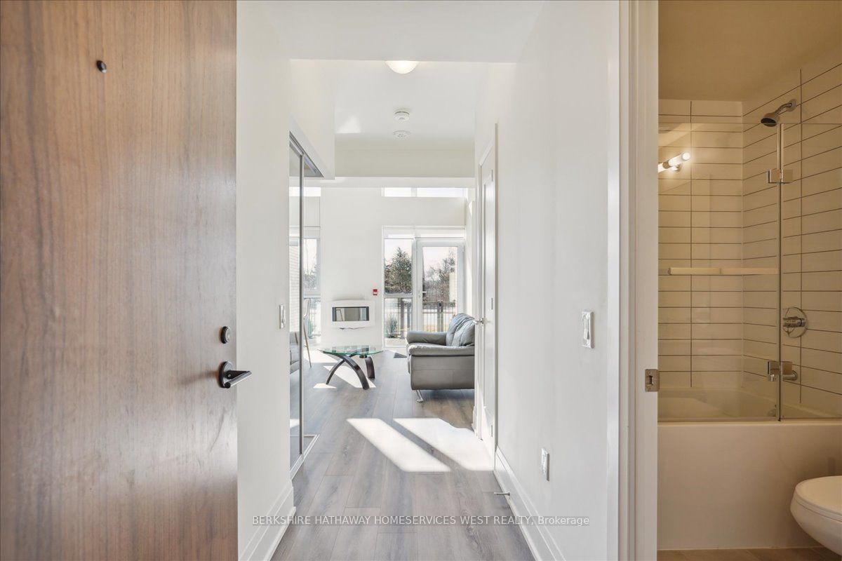 509 Dundas St W, #103
