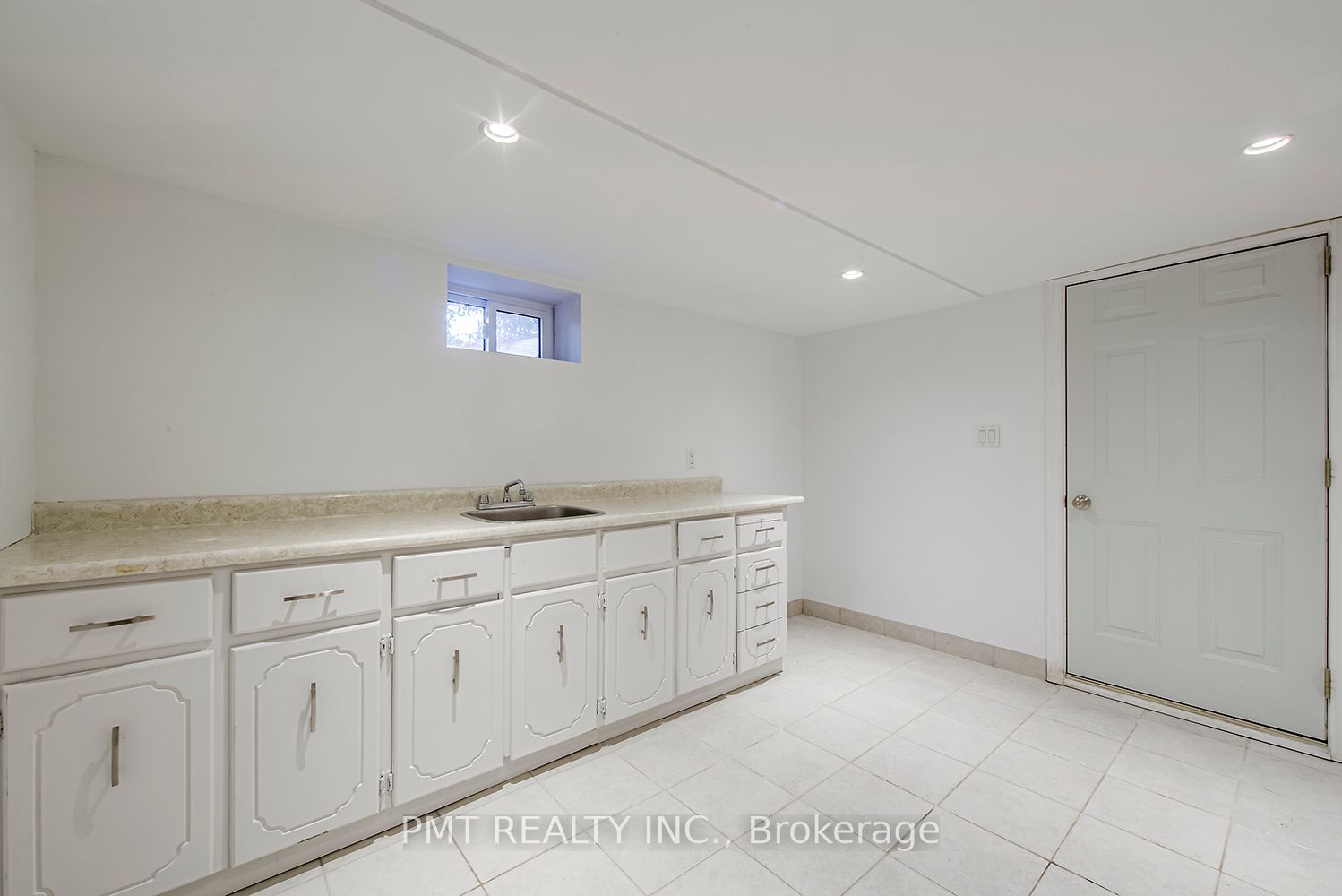 39 Windermere Avenue, #Bsmt