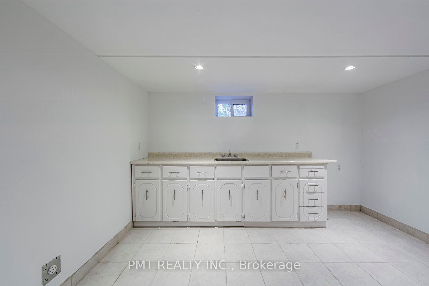 39 Windermere Avenue, #Bsmt
