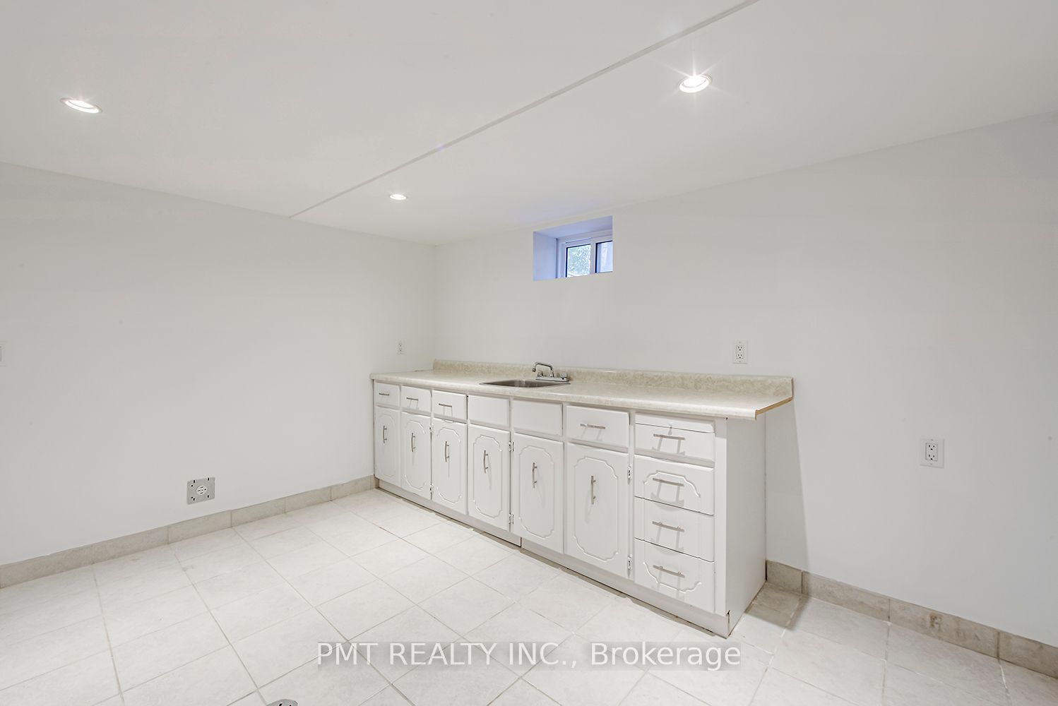39 Windermere Avenue, #Bsmt