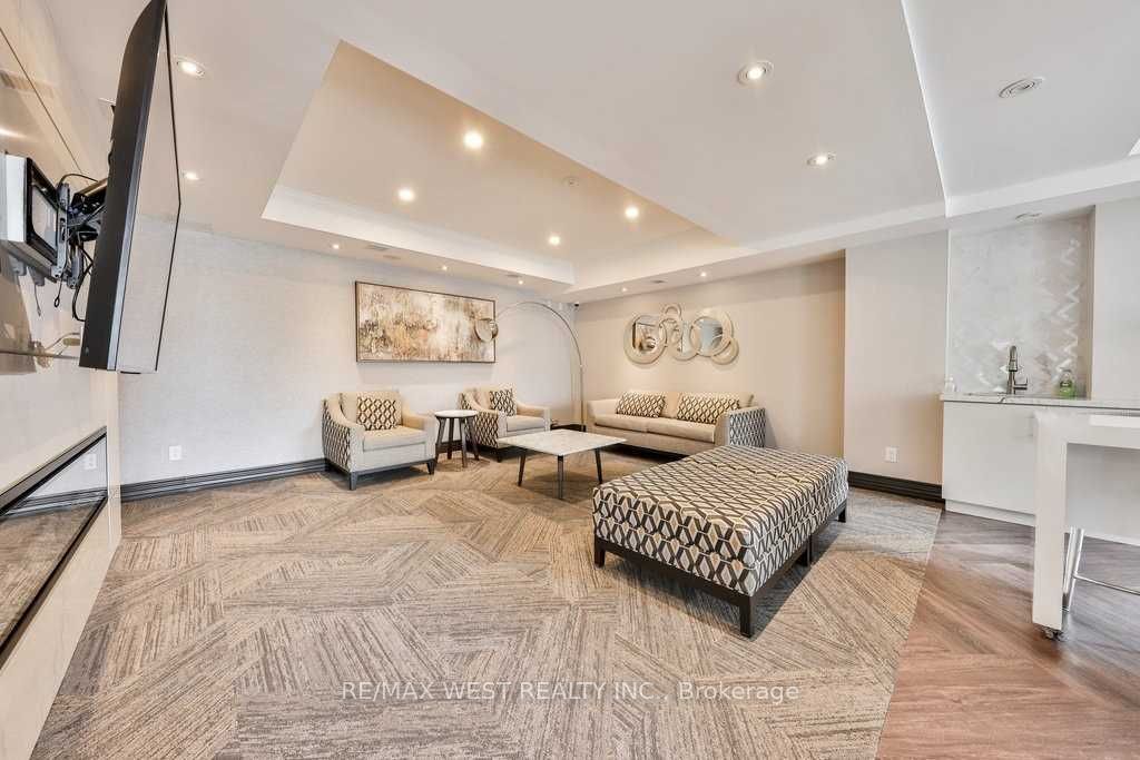 40 Old Mill Road, #304