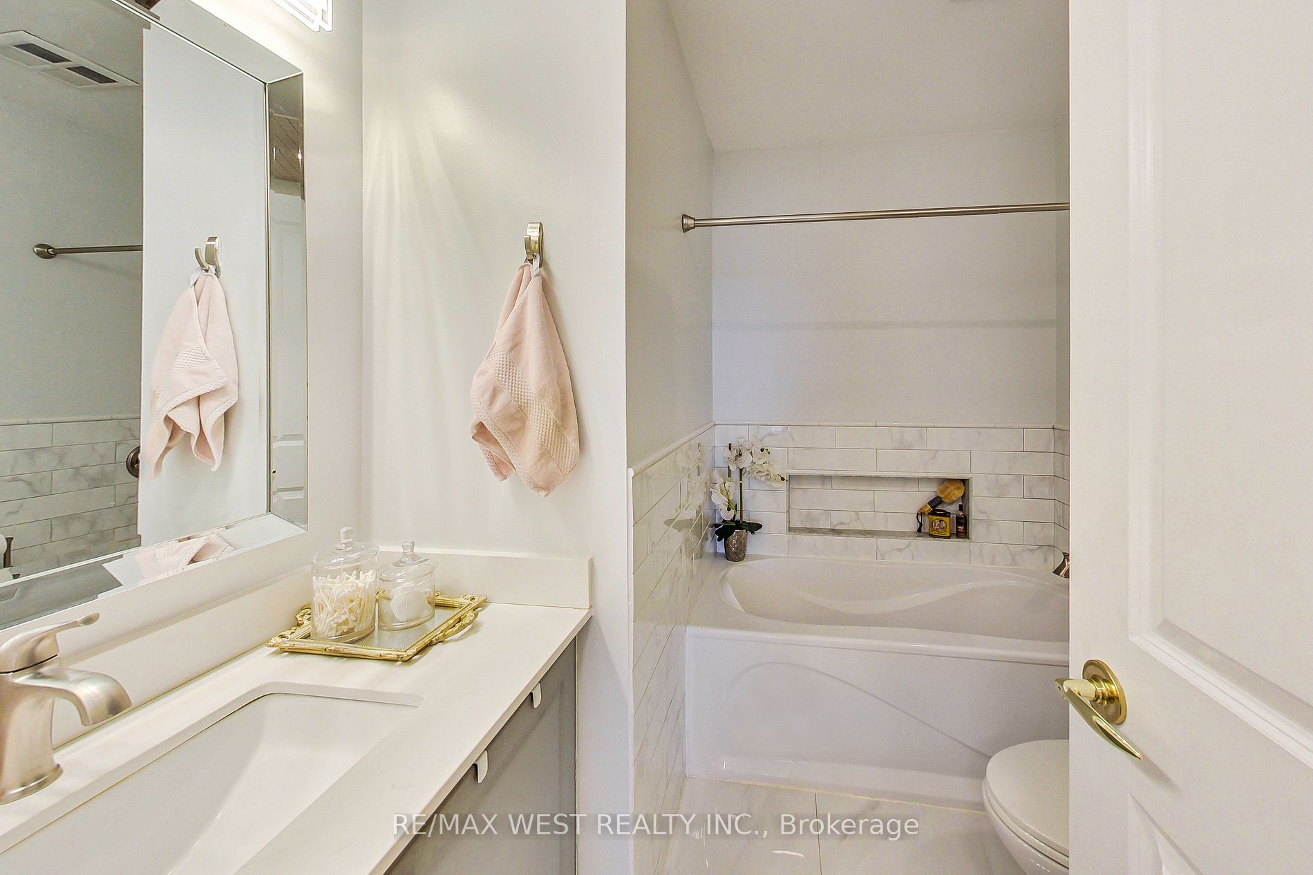 40 Old Mill Road, #304