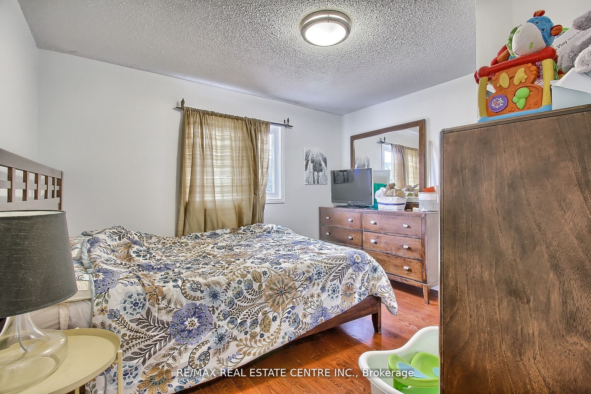 4484 Jenkins Crescent