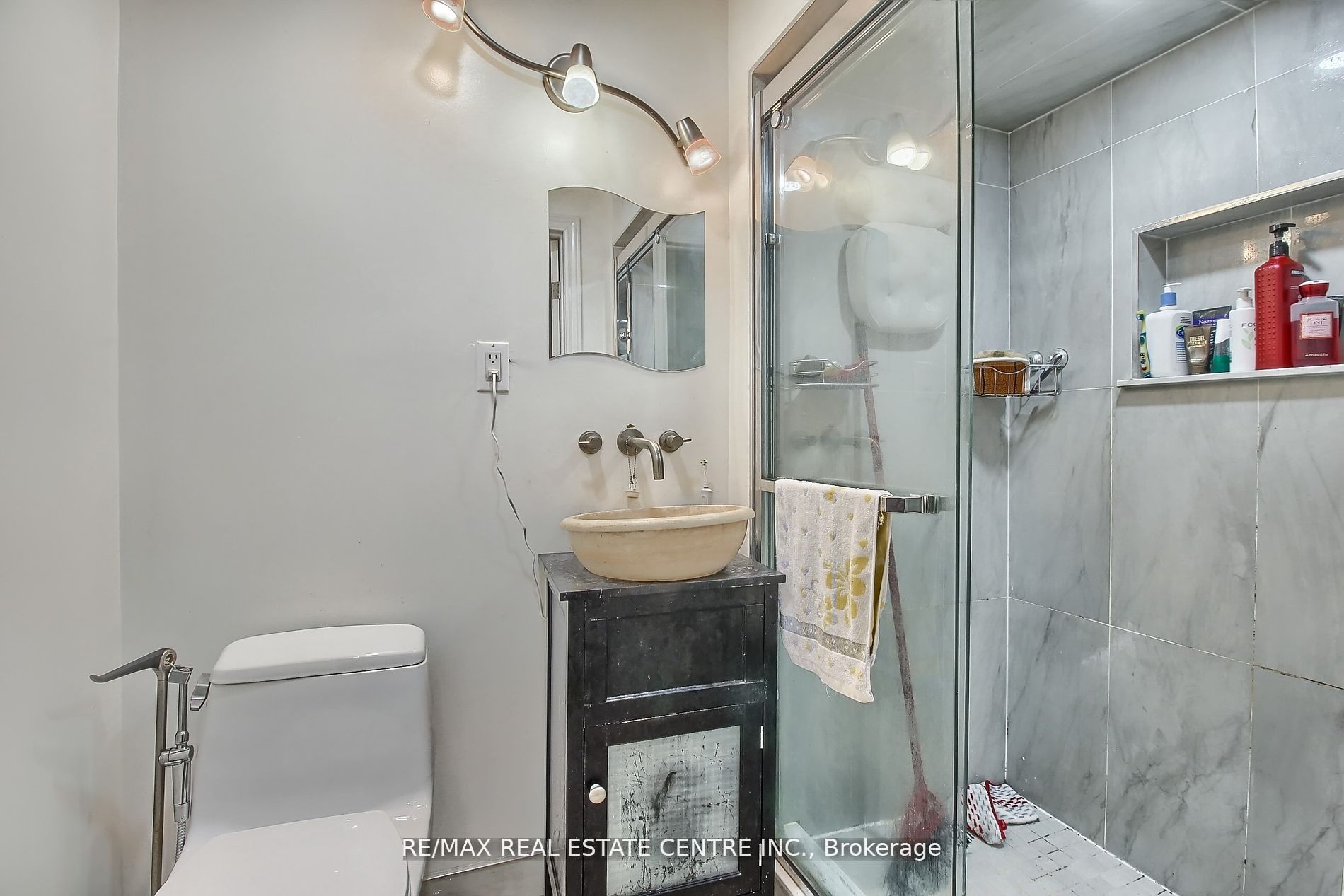 4484 Jenkins Crescent