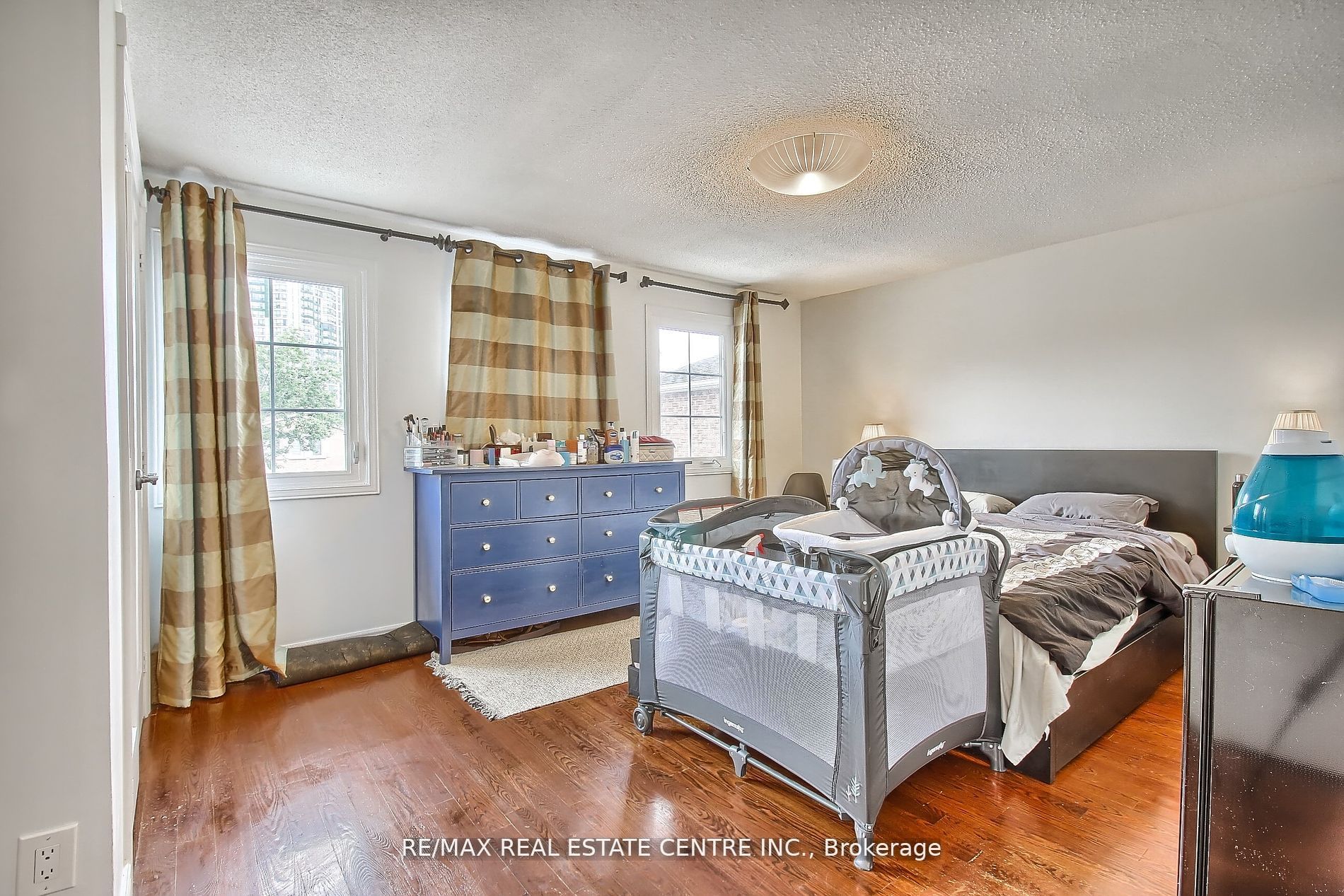 4484 Jenkins Crescent