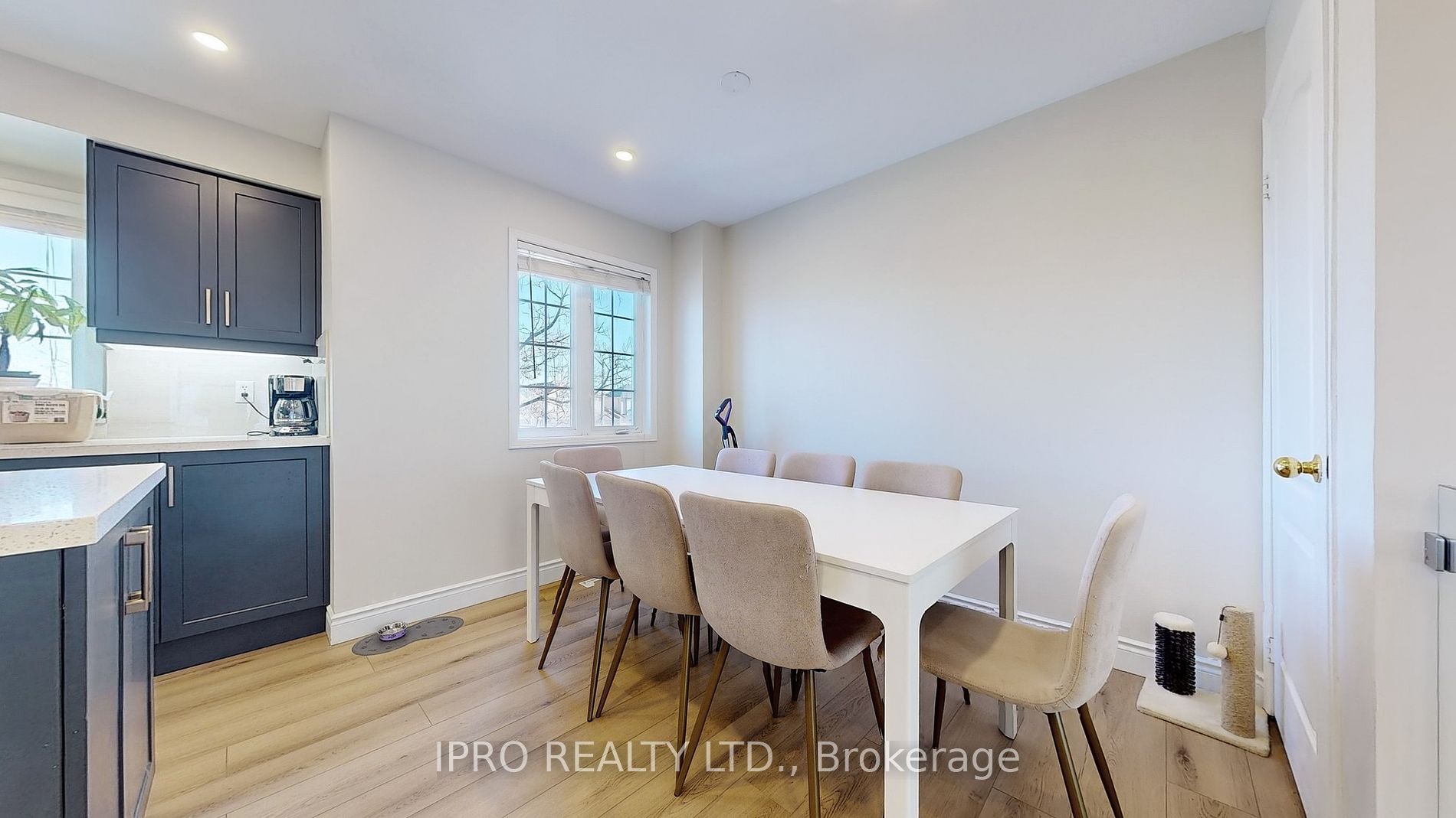 7284 Bellshire Gate, #3