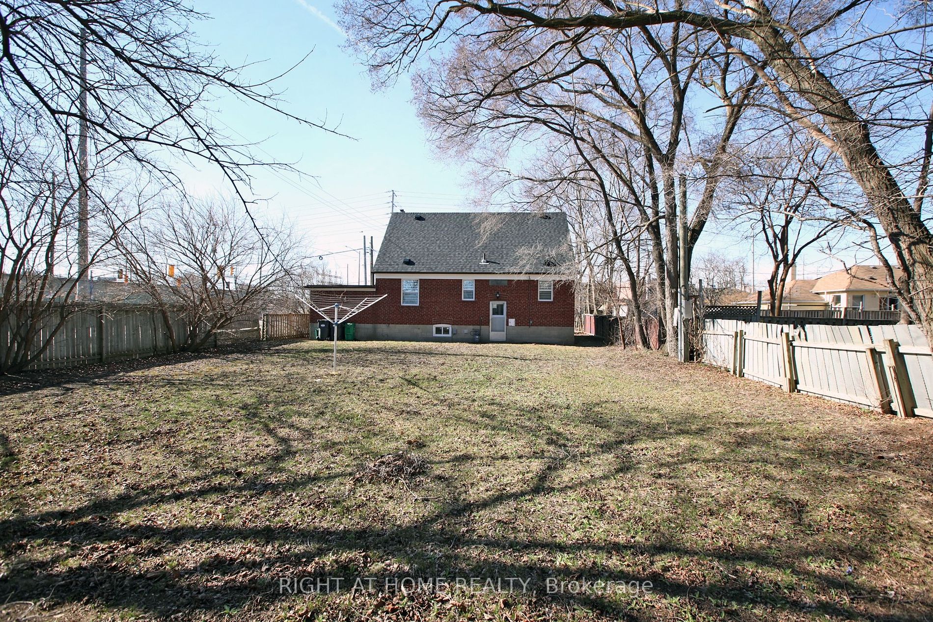 2015 Stanfield Rd